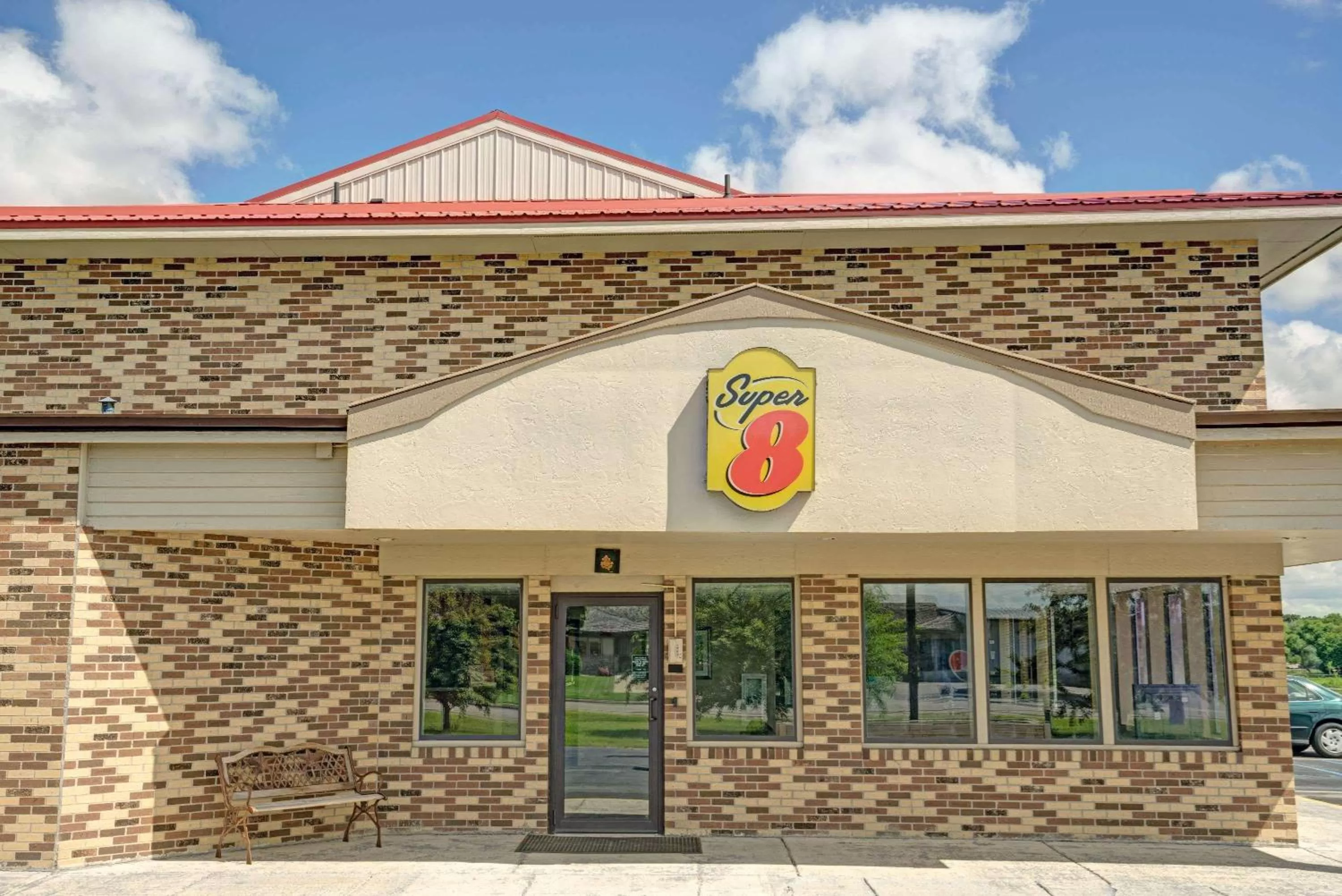 Property building in Super 8 by Wyndham Melrose