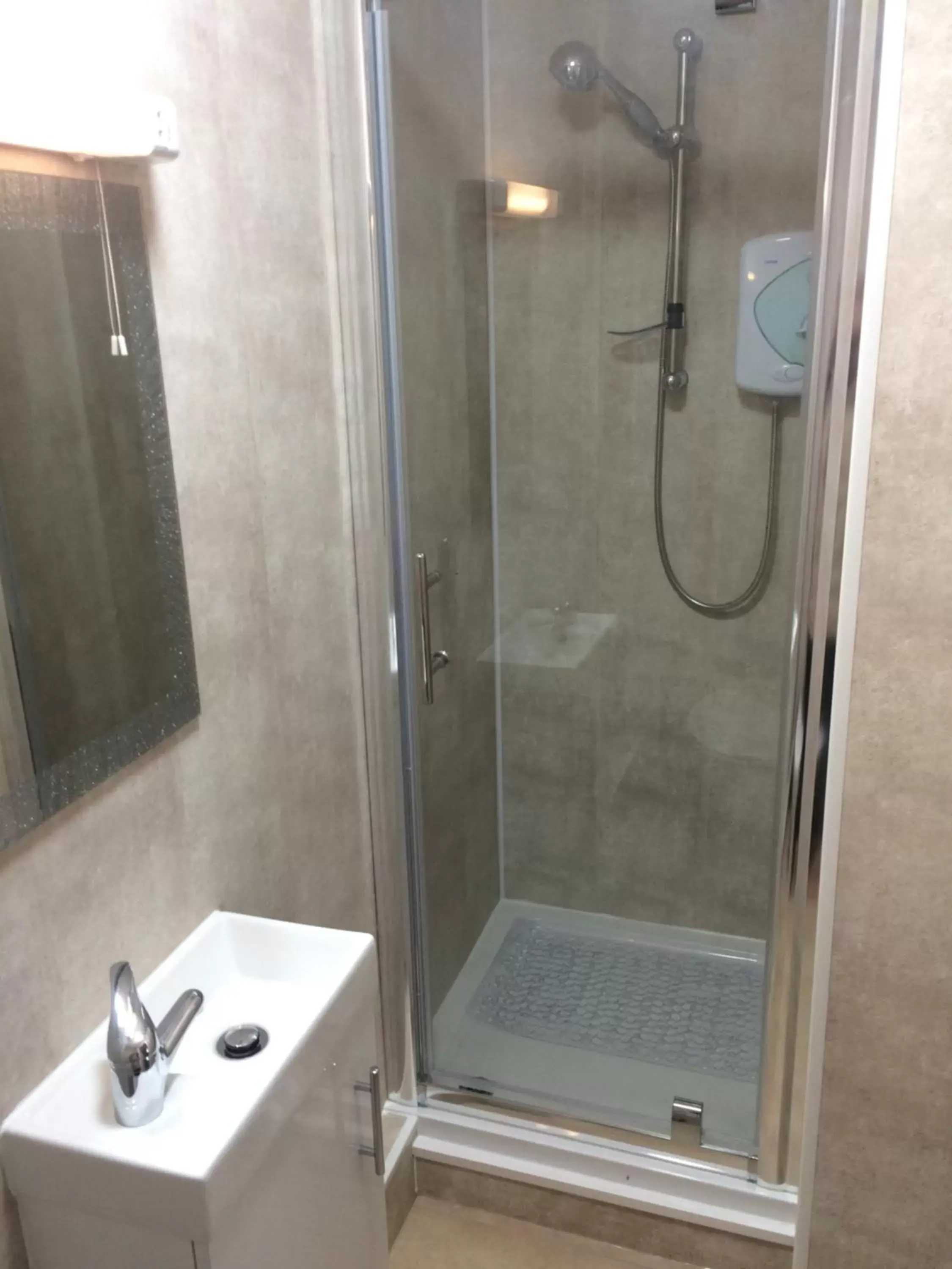 Shower, Bathroom in The Oxfordshire