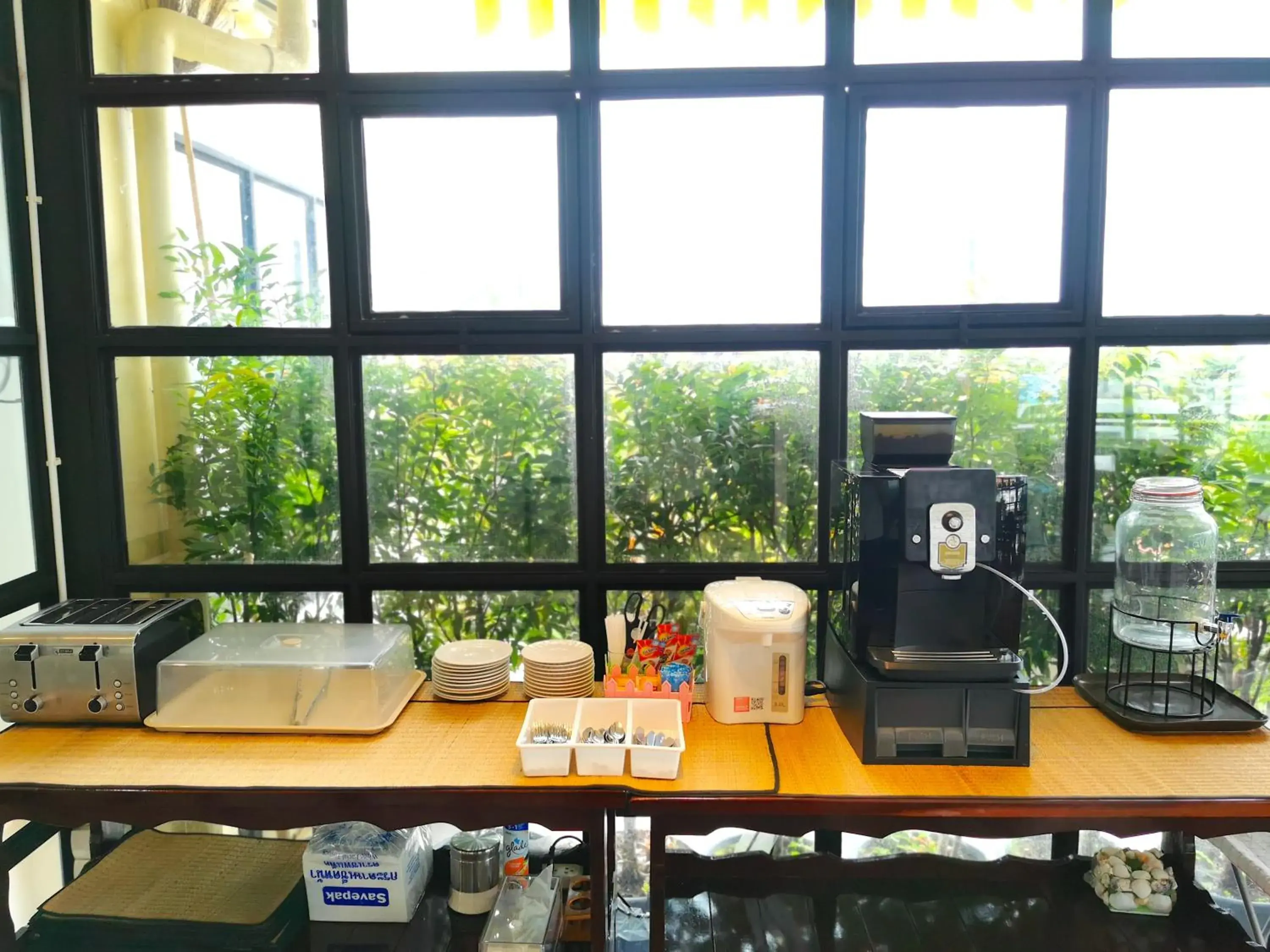 Coffee/tea facilities in Lertnimit Boutique Hotel