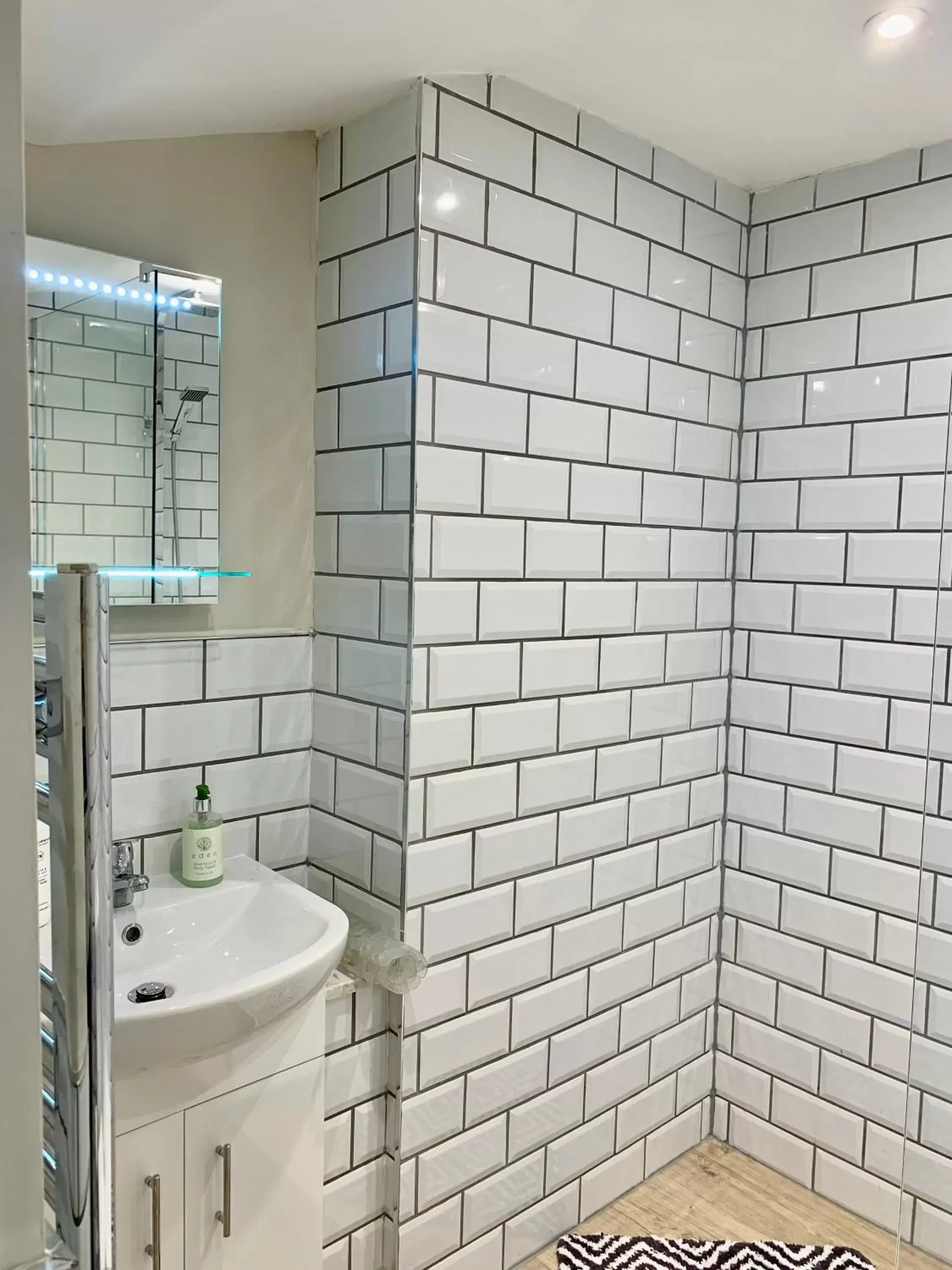 Bathroom in The Beacons Guest House