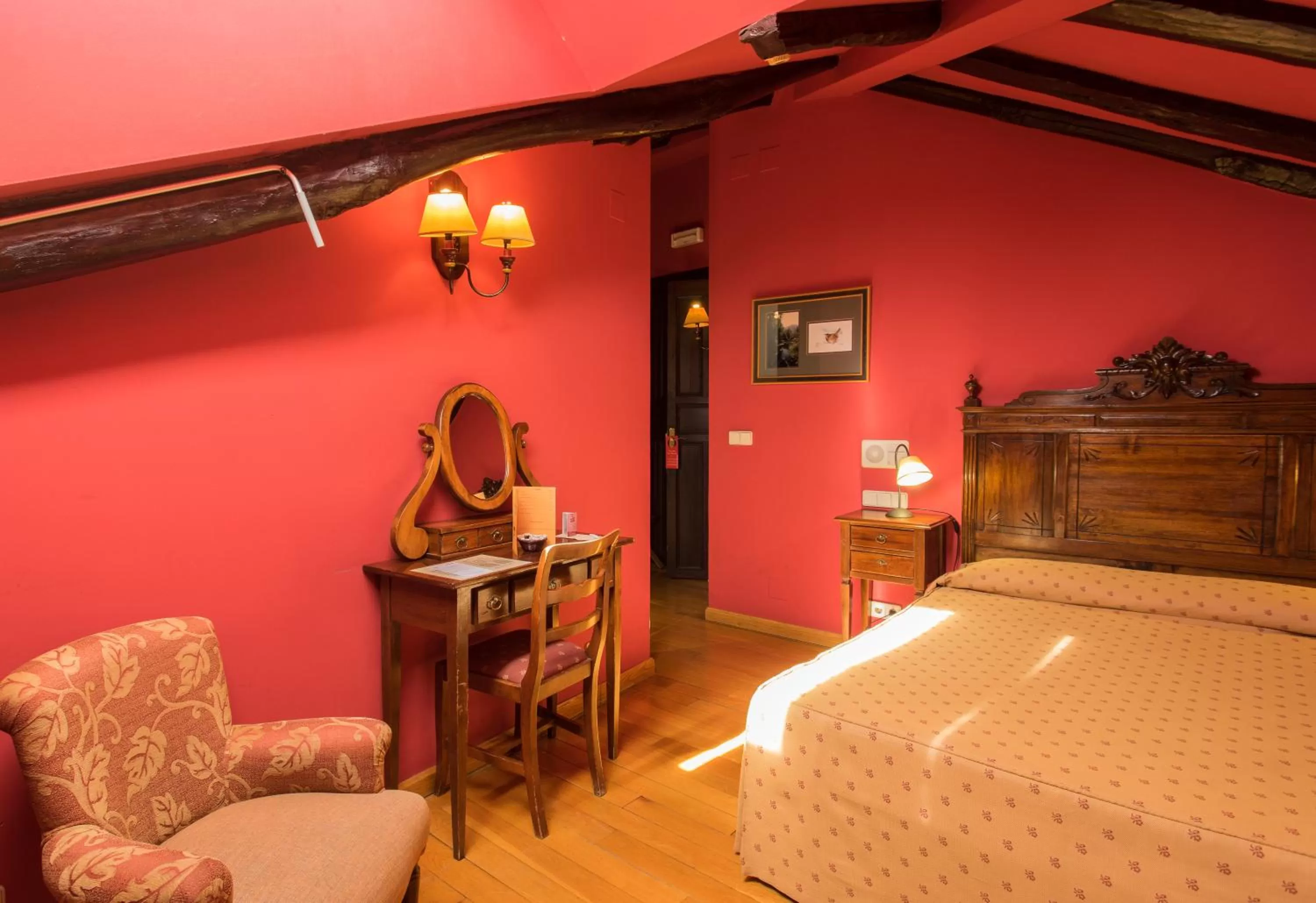 Photo of the whole room, Bed in Hotel La Posada Regia