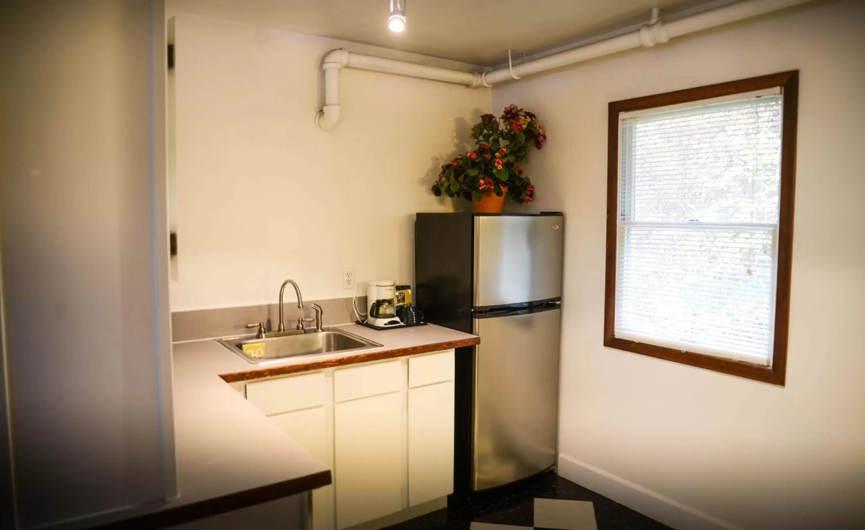 Suite with River View in Inn At Creek Street Suite with River View in Inn At Creek Street