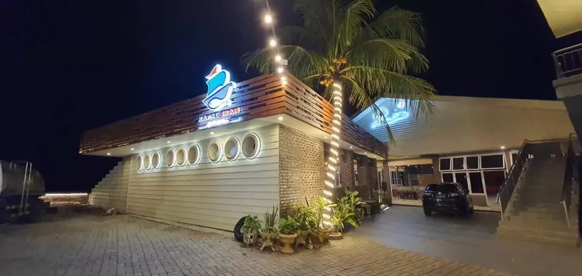 Property Building in RedDoorz Plus At Hotel Pantai Timor