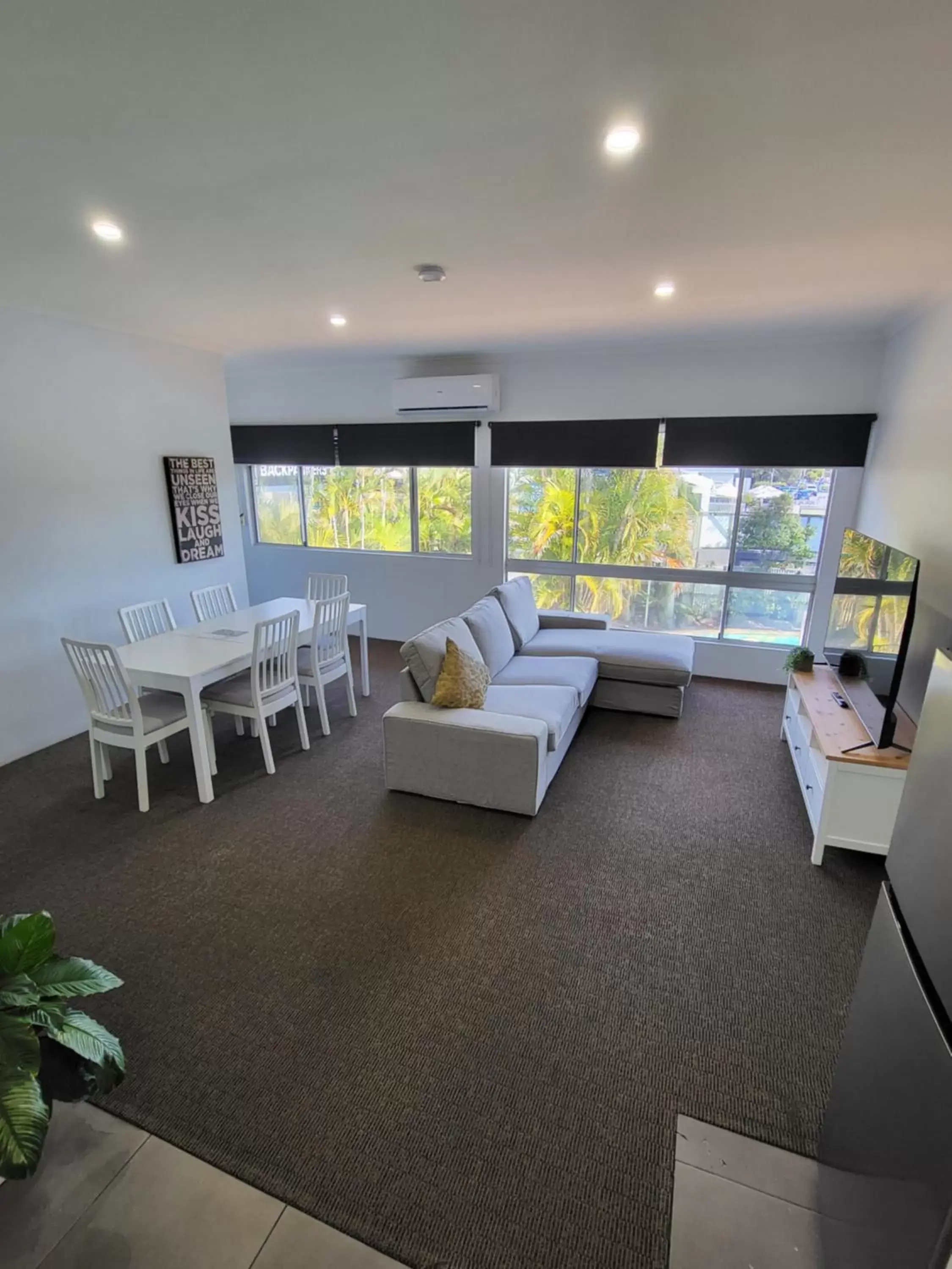 Living room in Central Motel Mooloolaba and Apartments