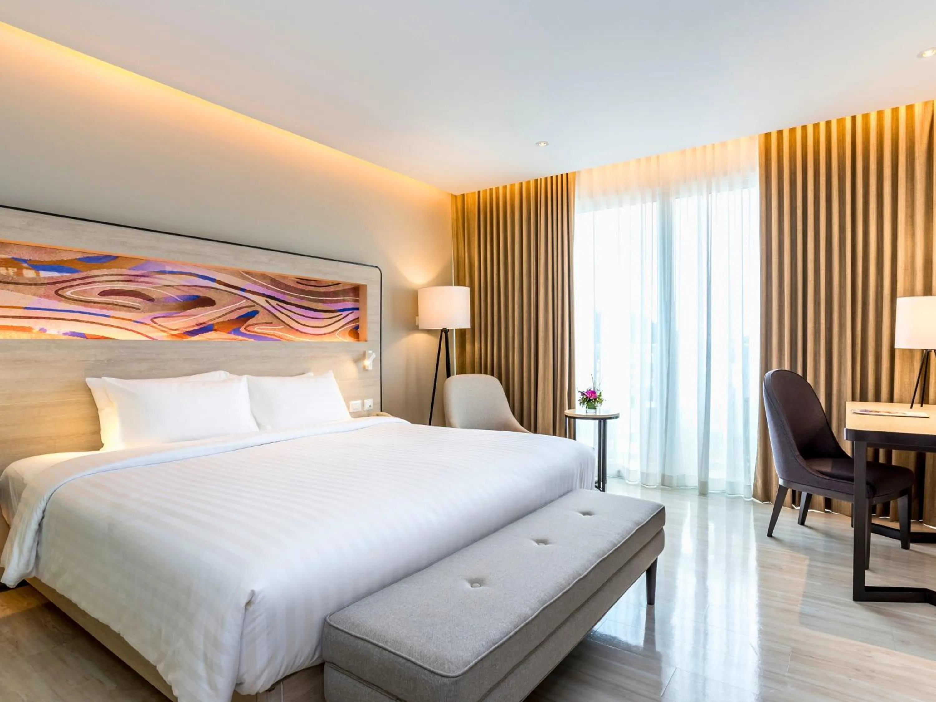 Bed in Novotel Phuket City Phokeethra