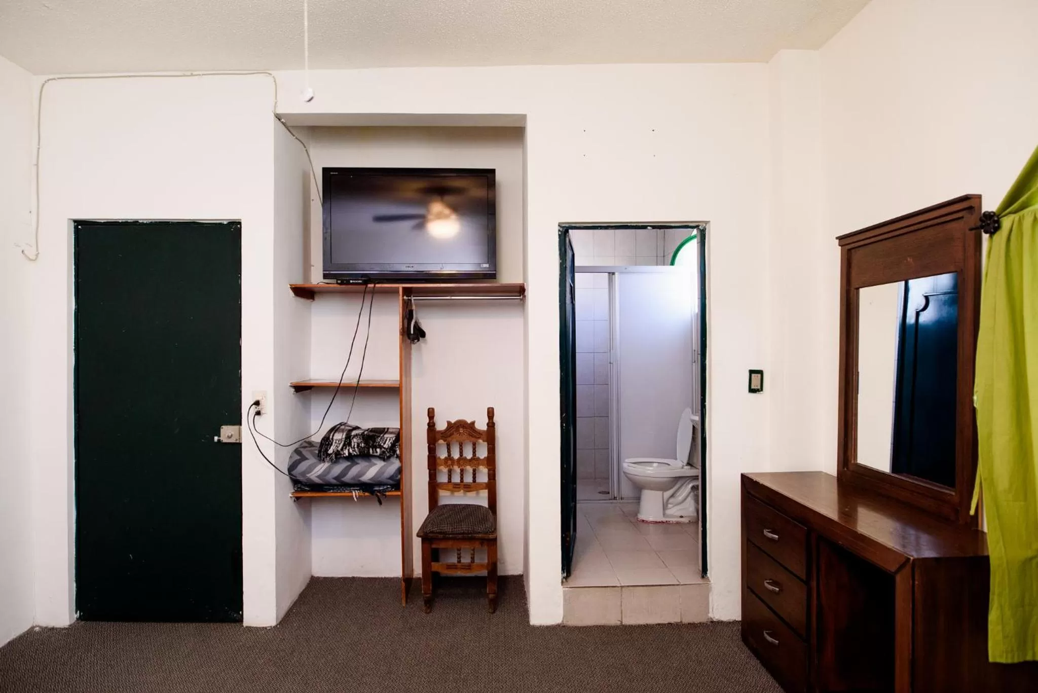 TV and multimedia in Hotel María Elena