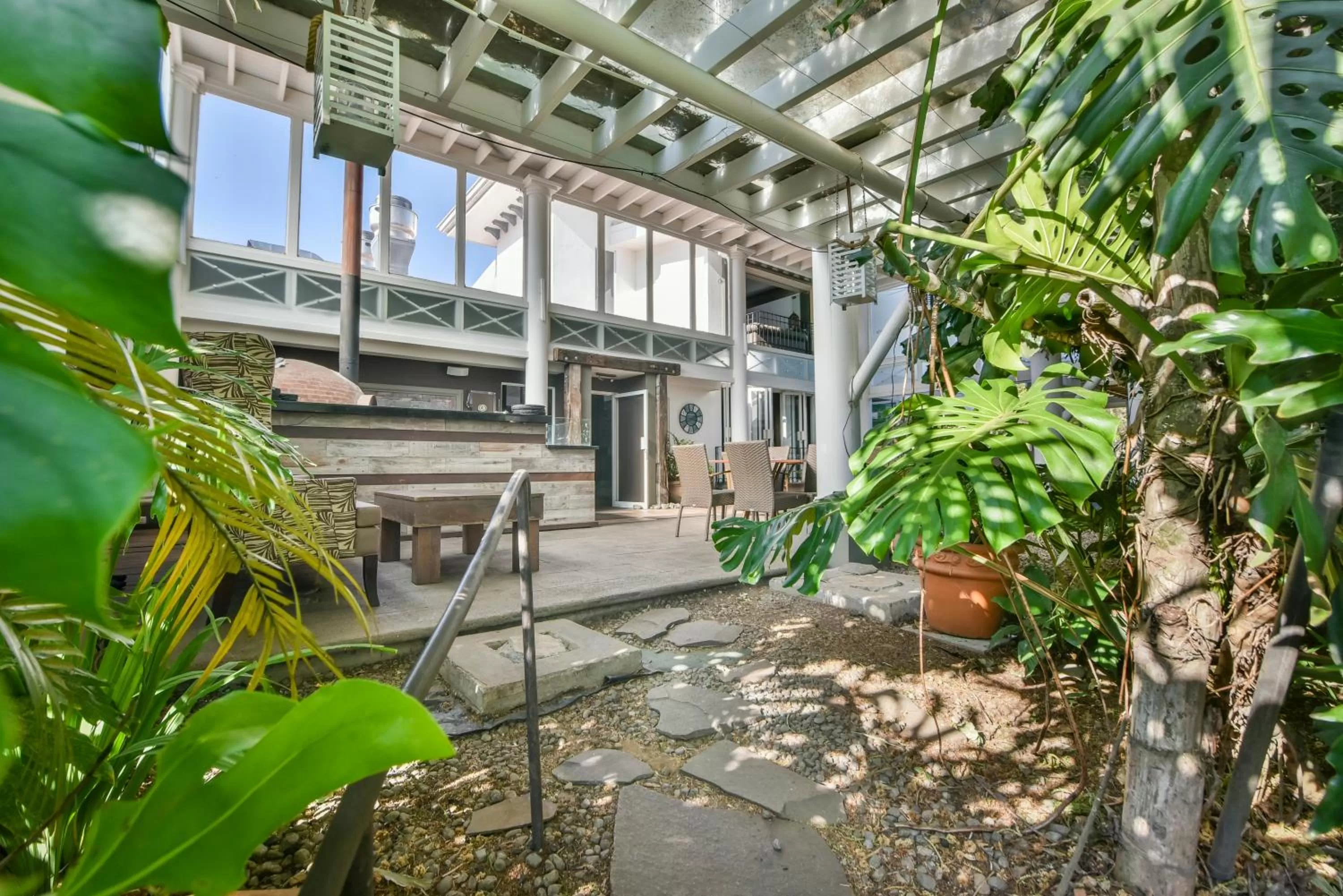 Balcony/Terrace in La Riviera Hotel