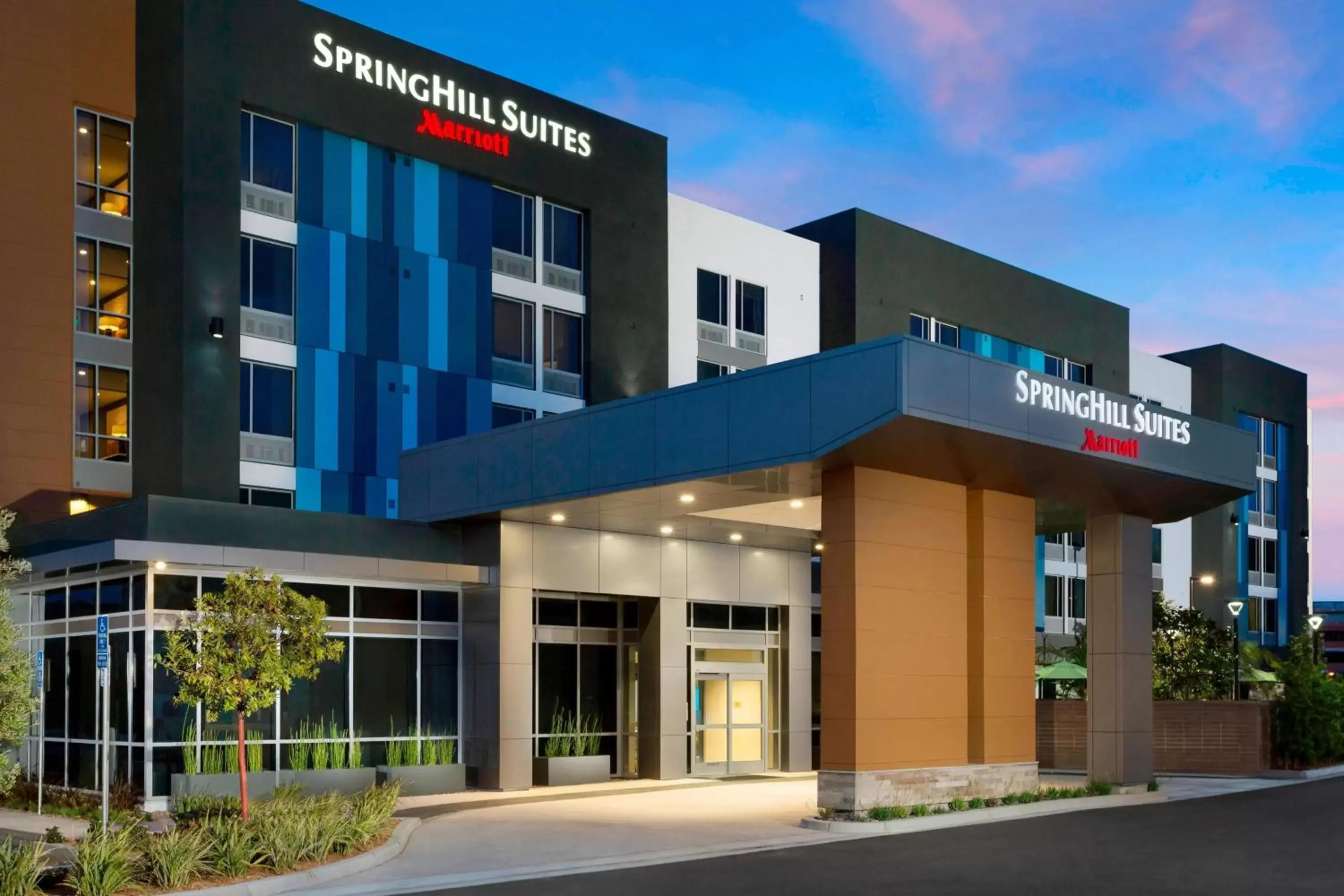 Property Building in SpringHill Suites by Marriott San Diego Mission Valley