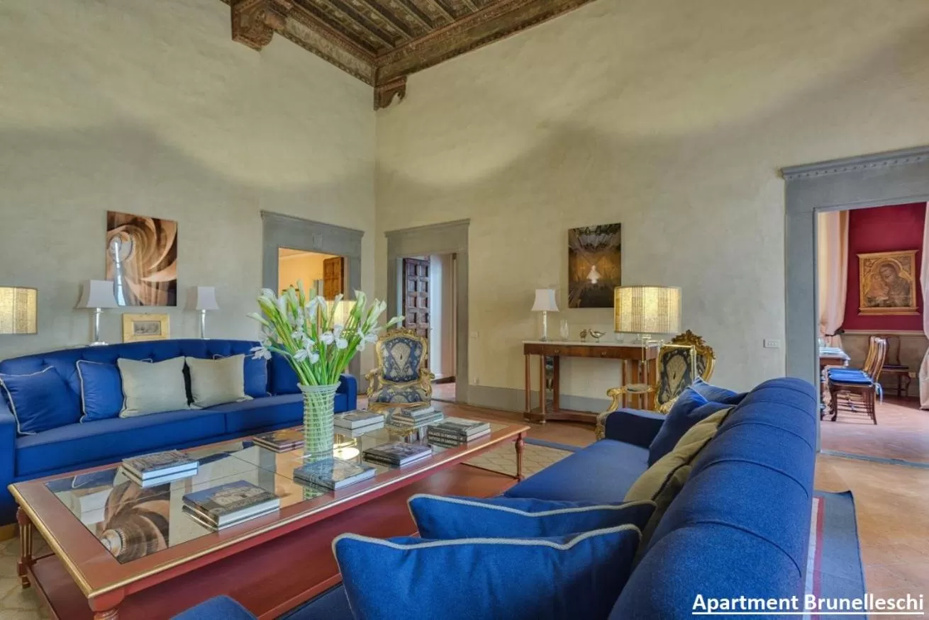Living room in Palazzo Salviati by Varental