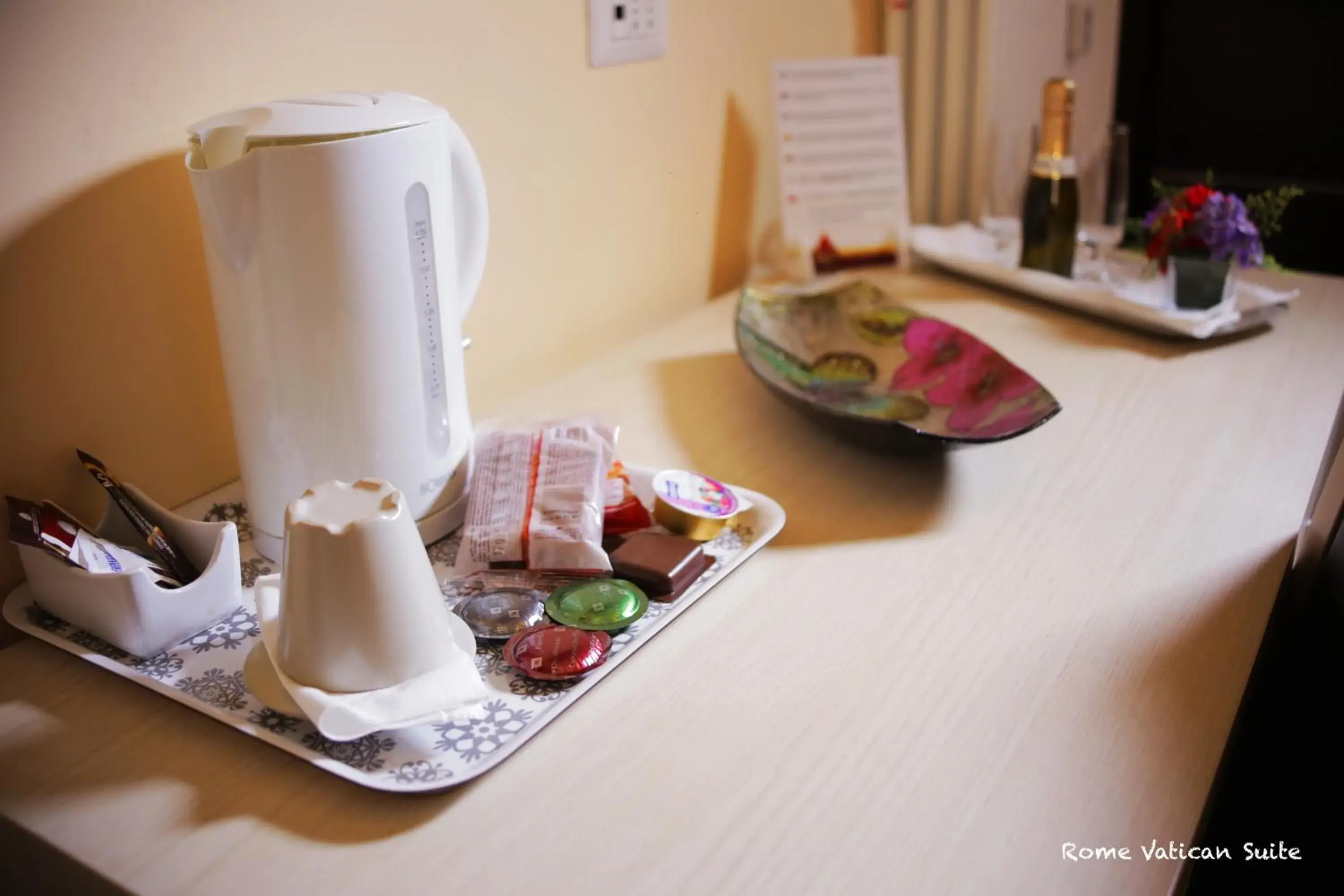 Breakfast, Coffee/Tea Facilities in Rome Vatican Suite