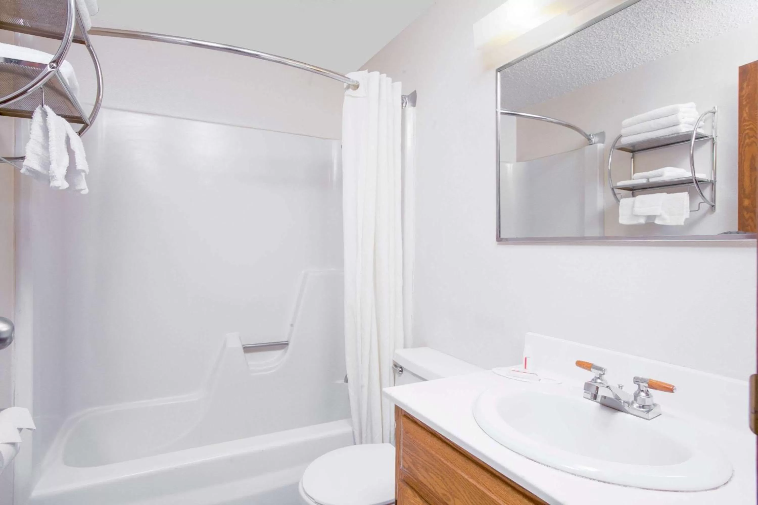 Bathroom in Super 8 by Wyndham Clear Lake