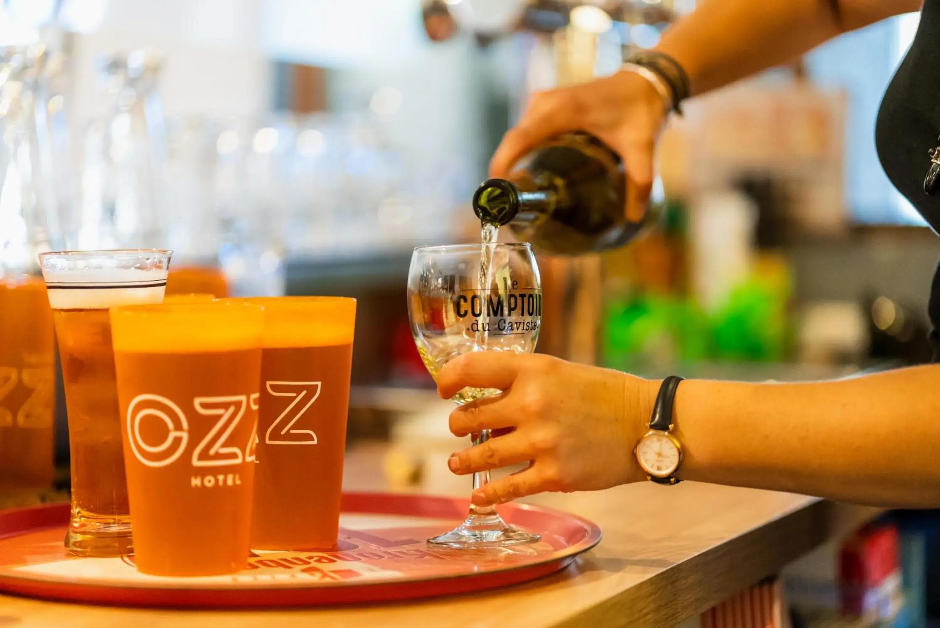 Lounge or bar, Drinks in Hôtel Ozz by Happyculture