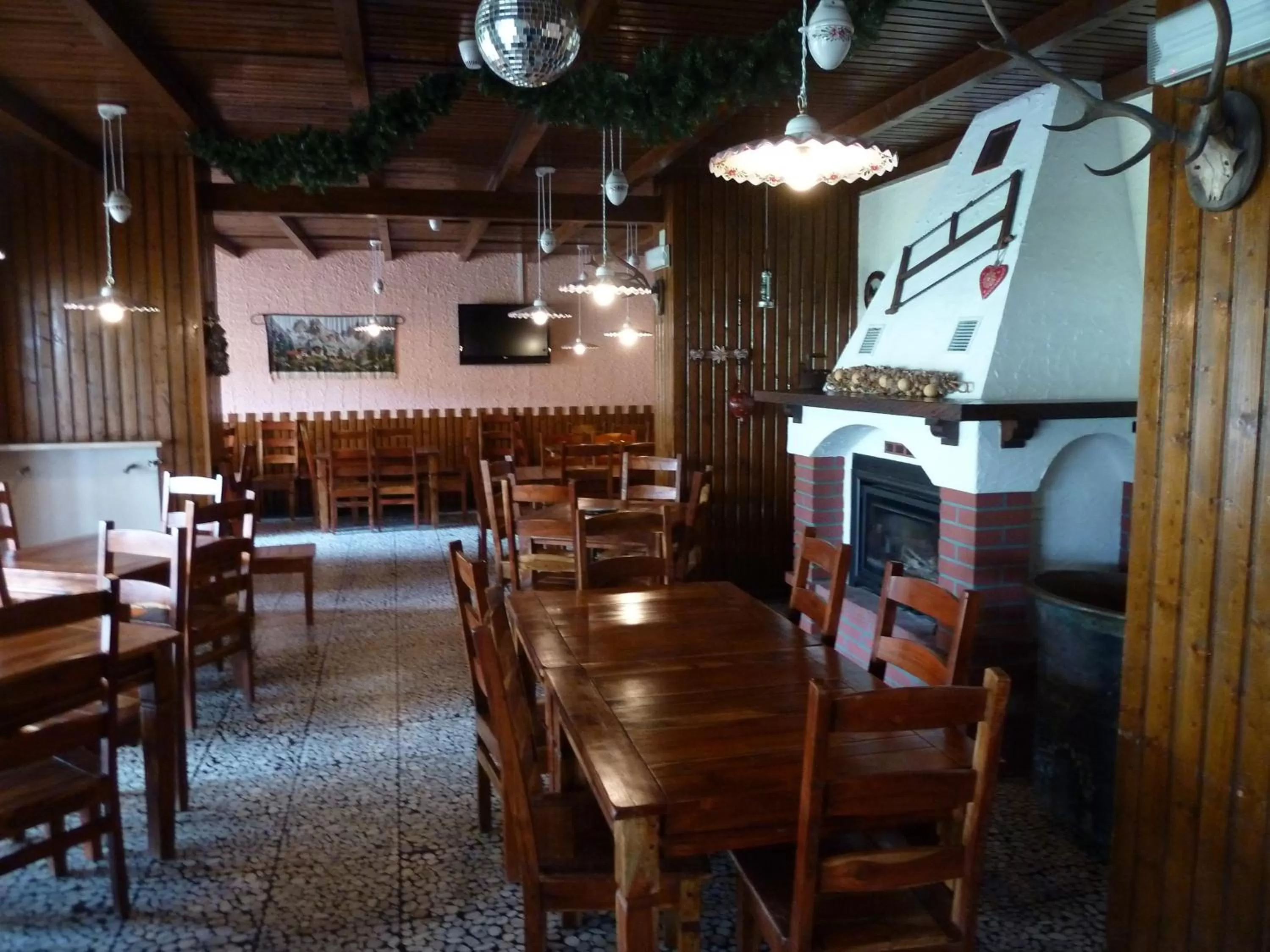 Restaurant/places to eat in Albergo Miramonti Dependance