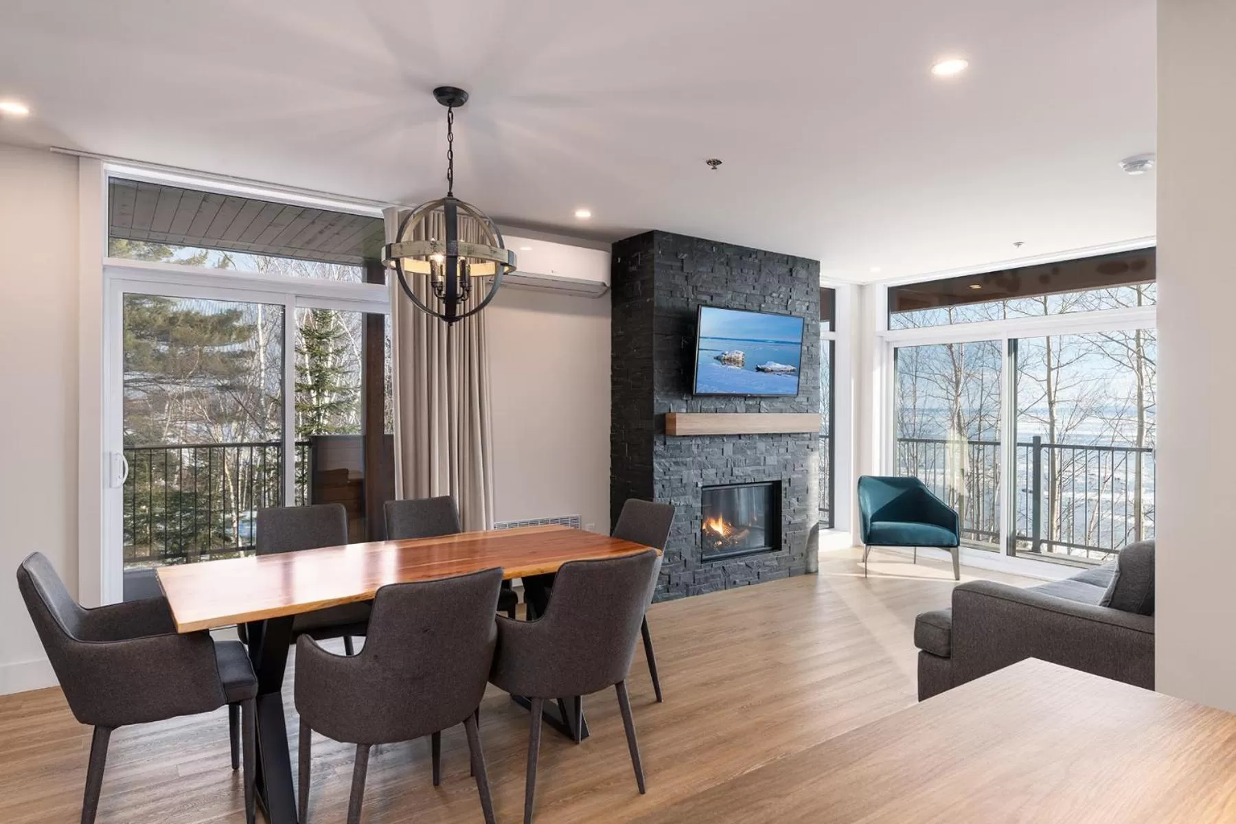 Three-Bedroom Apartment in Appartements au Massif - Les Caches de la Grande Pointe - Ski, Vélo, Plein-air