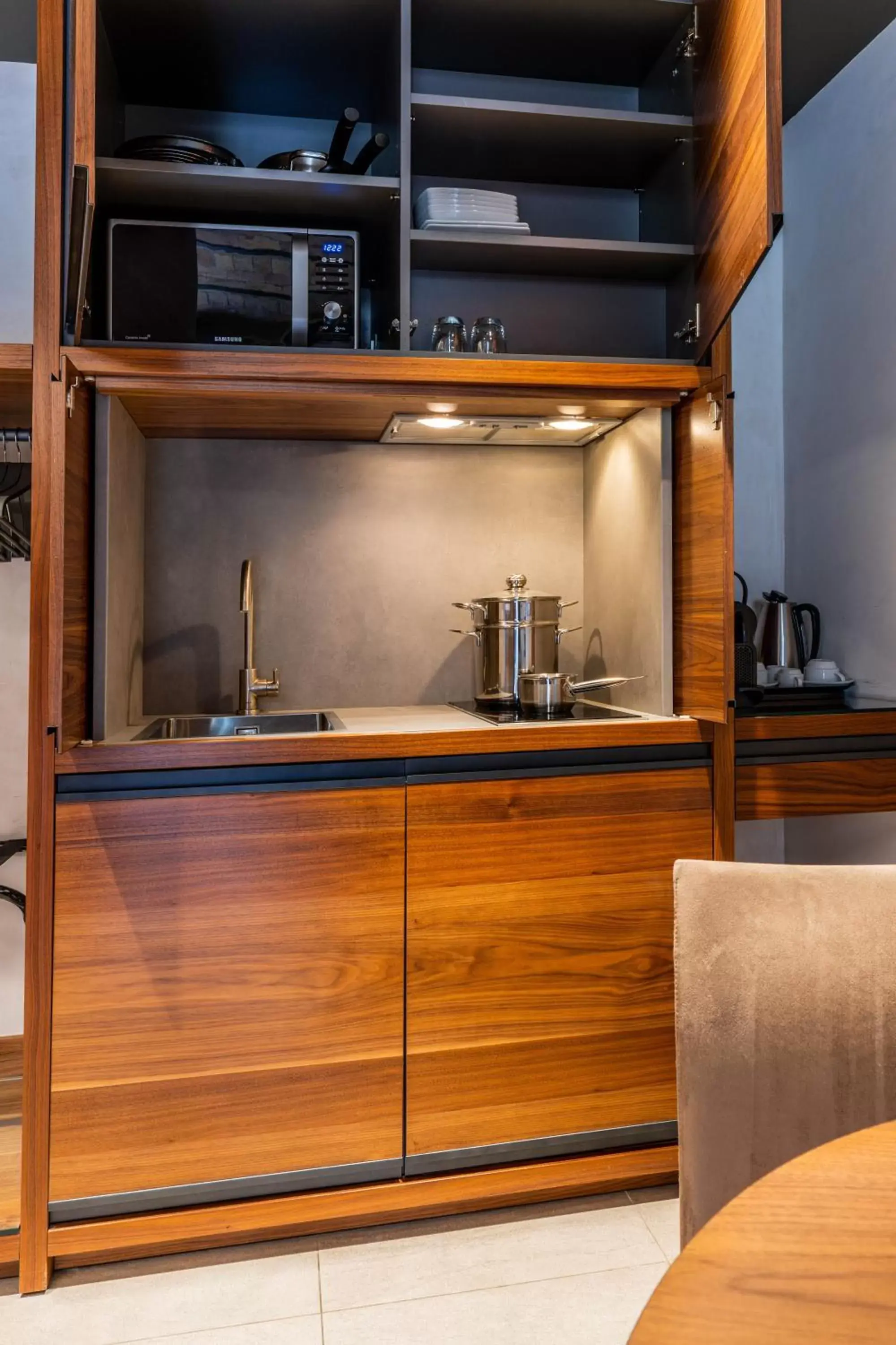 minibar, Kitchen/Kitchenette in Gasometer Urban Suites