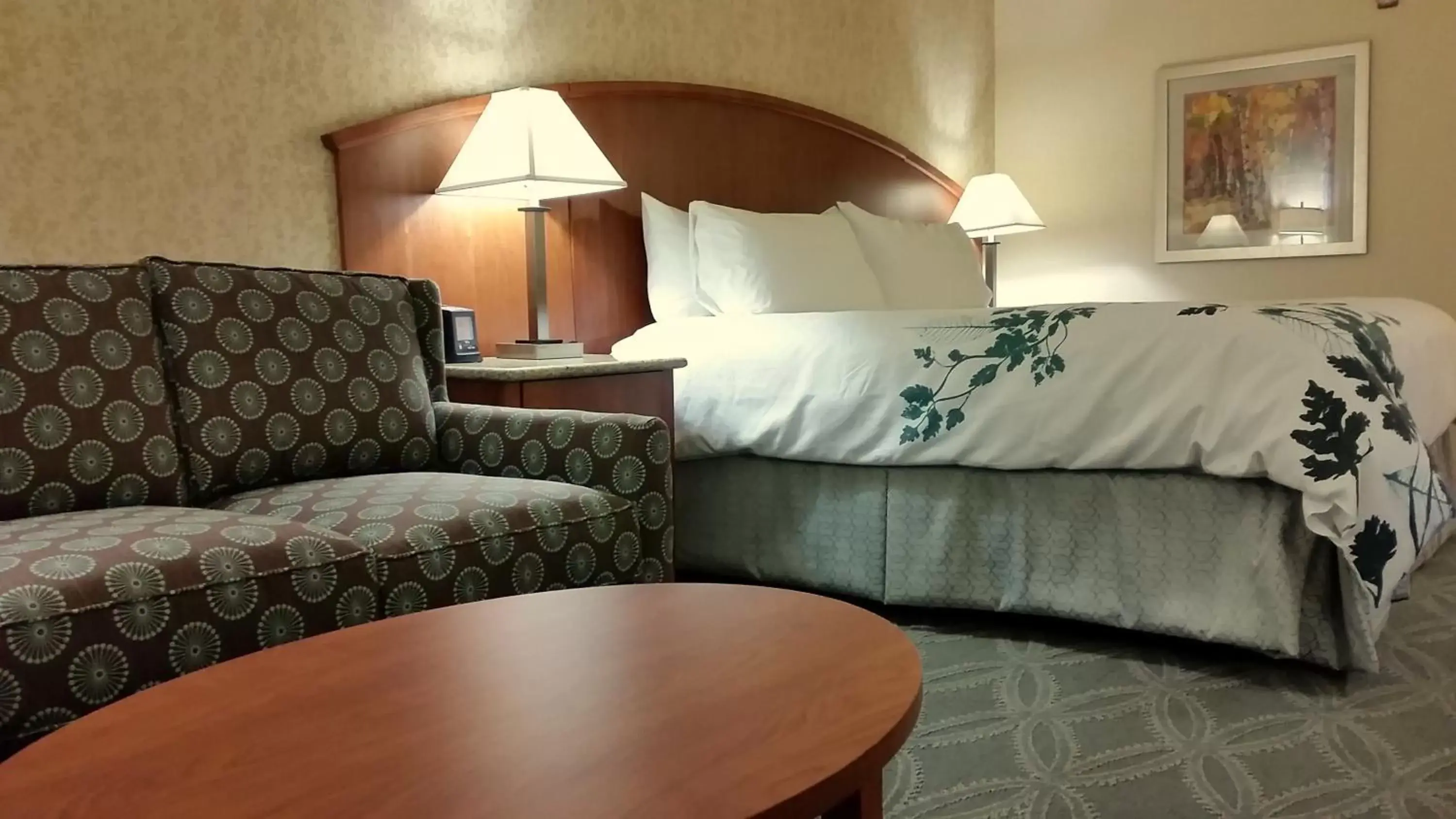 Photo of the whole room, Bed in Wingate by Wyndham Elkins Photo of the whole room, Bed in Wingate by Wyndham Elkins