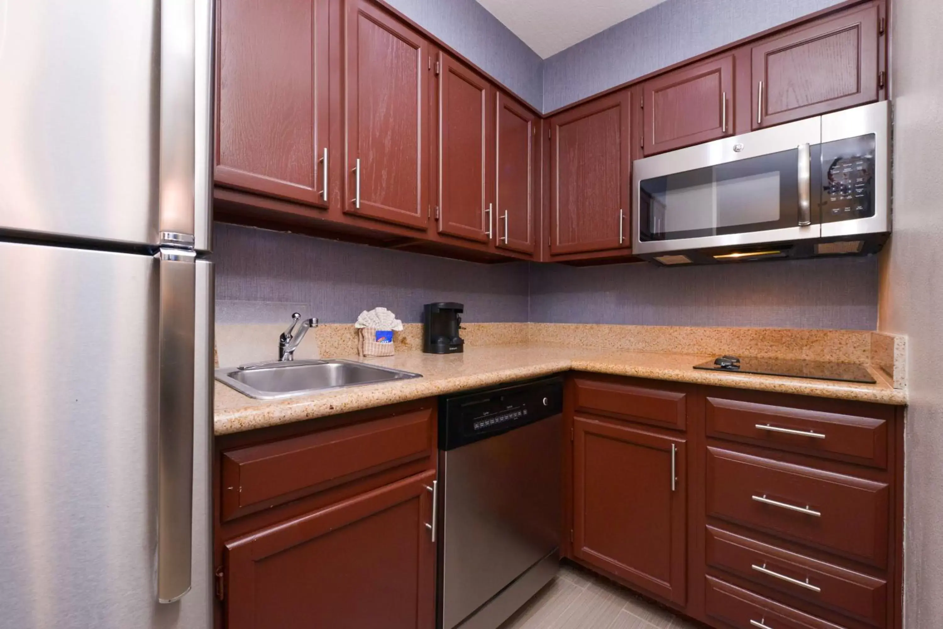 Kitchen or kitchenette, Kitchen/Kitchenette in Homewood Suites by Hilton Dallas-Lewisville