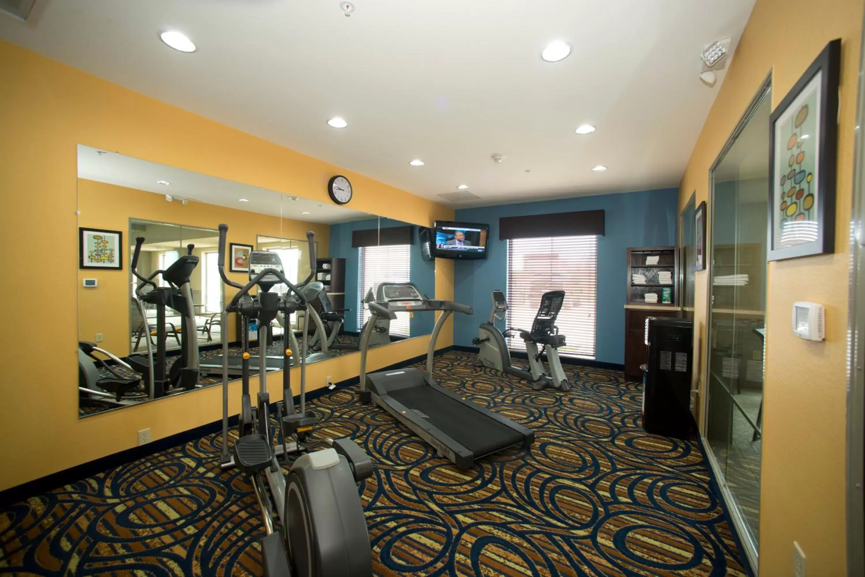 Fitness centre/facilities, Fitness Center/Facilities in Holiday Inn Express & Suites Morrilton, an IHG Hotel
