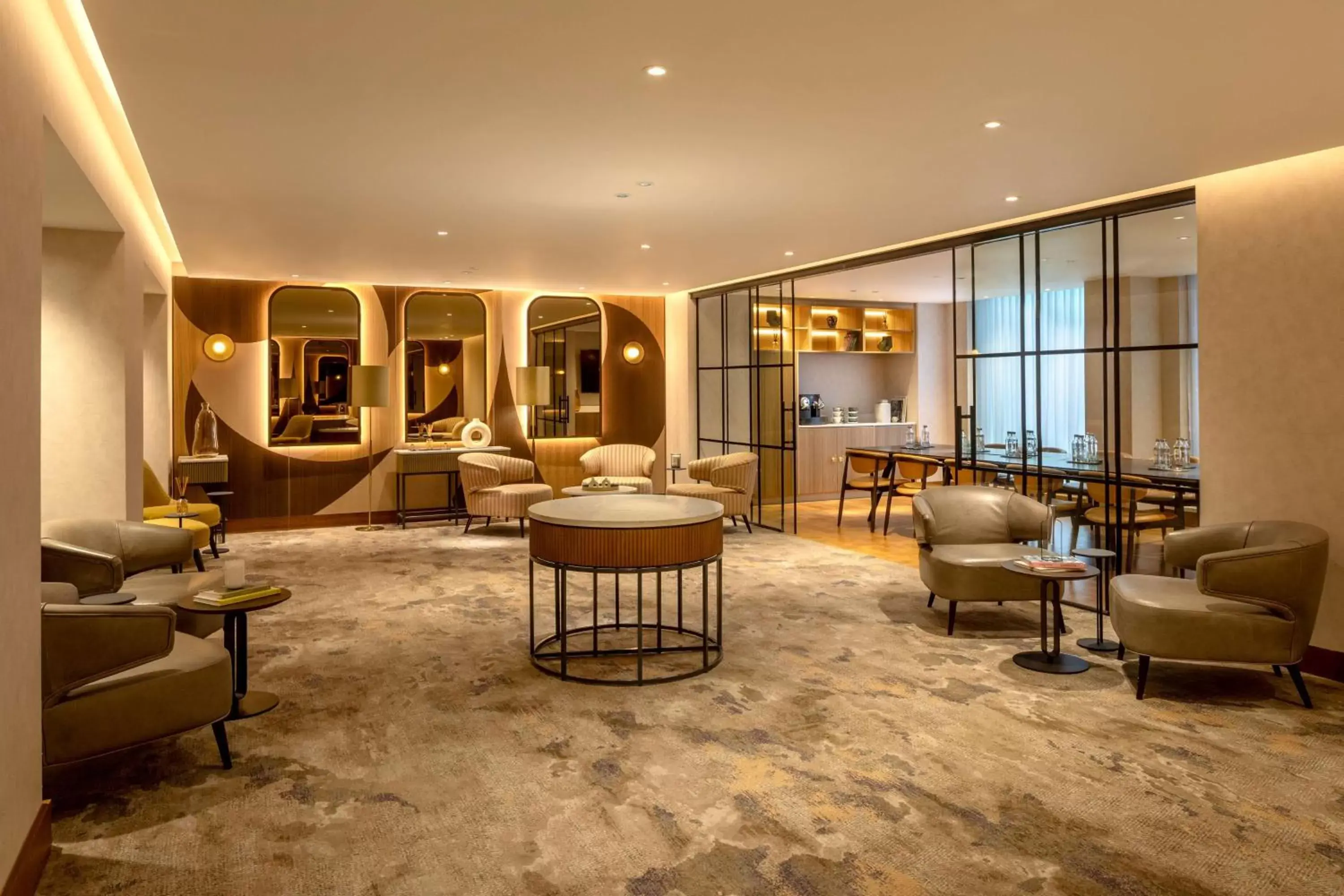 Meeting/conference room, Lounge/Bar in Hilton London Metropole