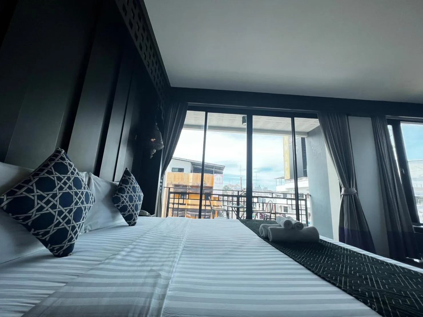 Bedroom, Bed in Srisawara Casa Hotel