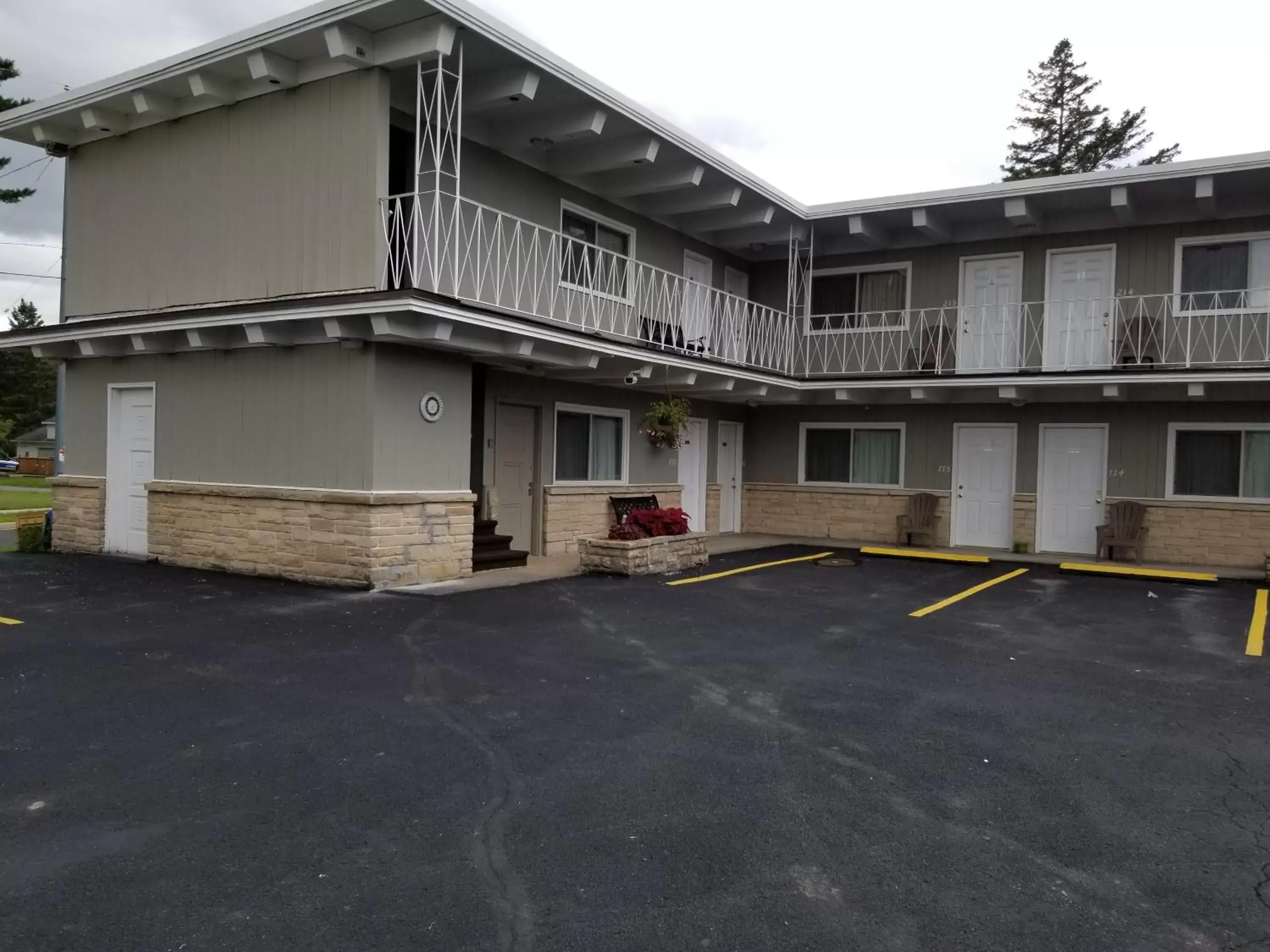 Property Building in The Simplicity Inn