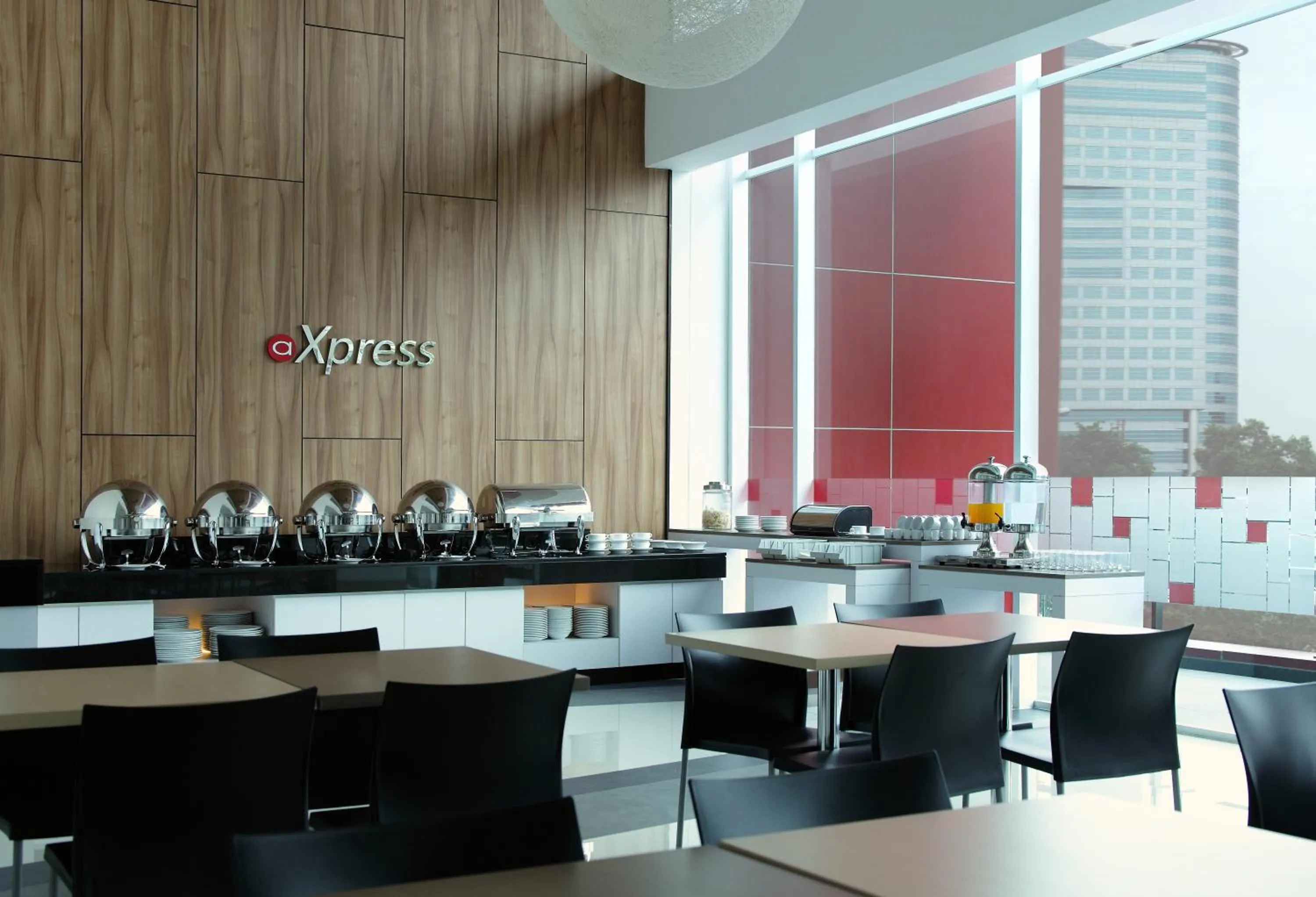 Restaurant/places to eat in Amaris Hotel Tendean