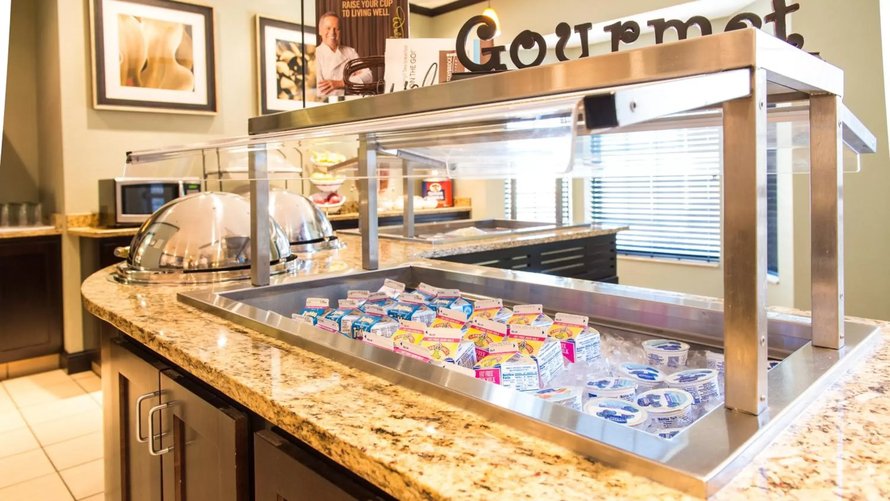 Breakfast, Kitchen/Kitchenette in Staybridge Suites Fargo, an IHG Hotel