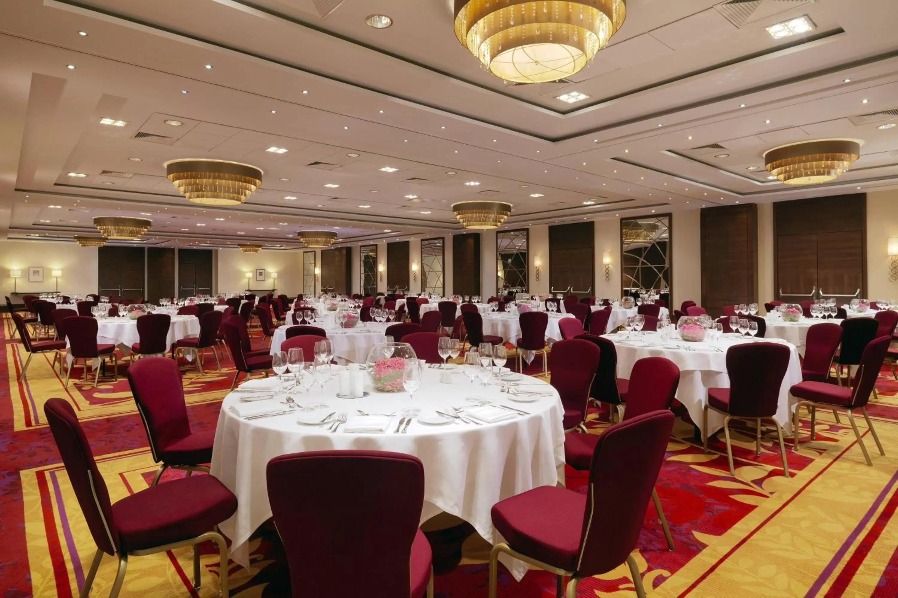 Meeting/conference room, Restaurant/Places to Eat in Warsaw Marriott Hotel