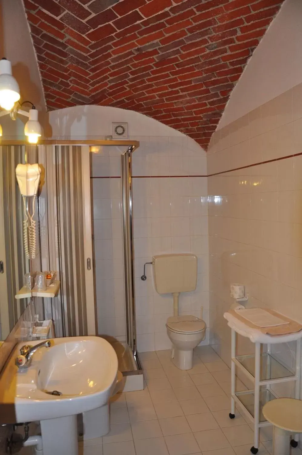 Shower, Bathroom in Residenza Del Lago