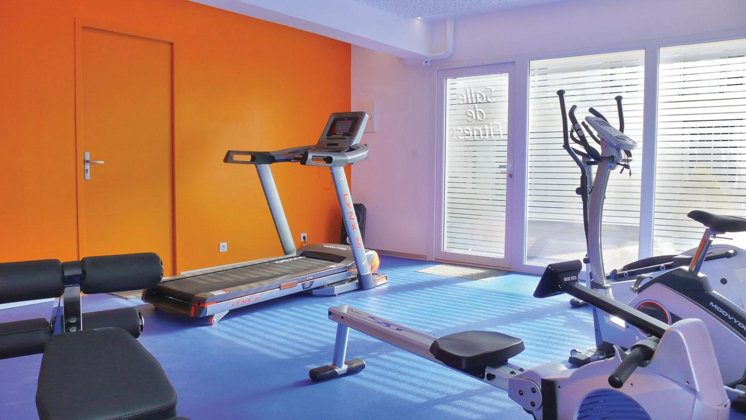 Fitness centre/facilities in Logis Hotel Restaurant Spa Beau Site