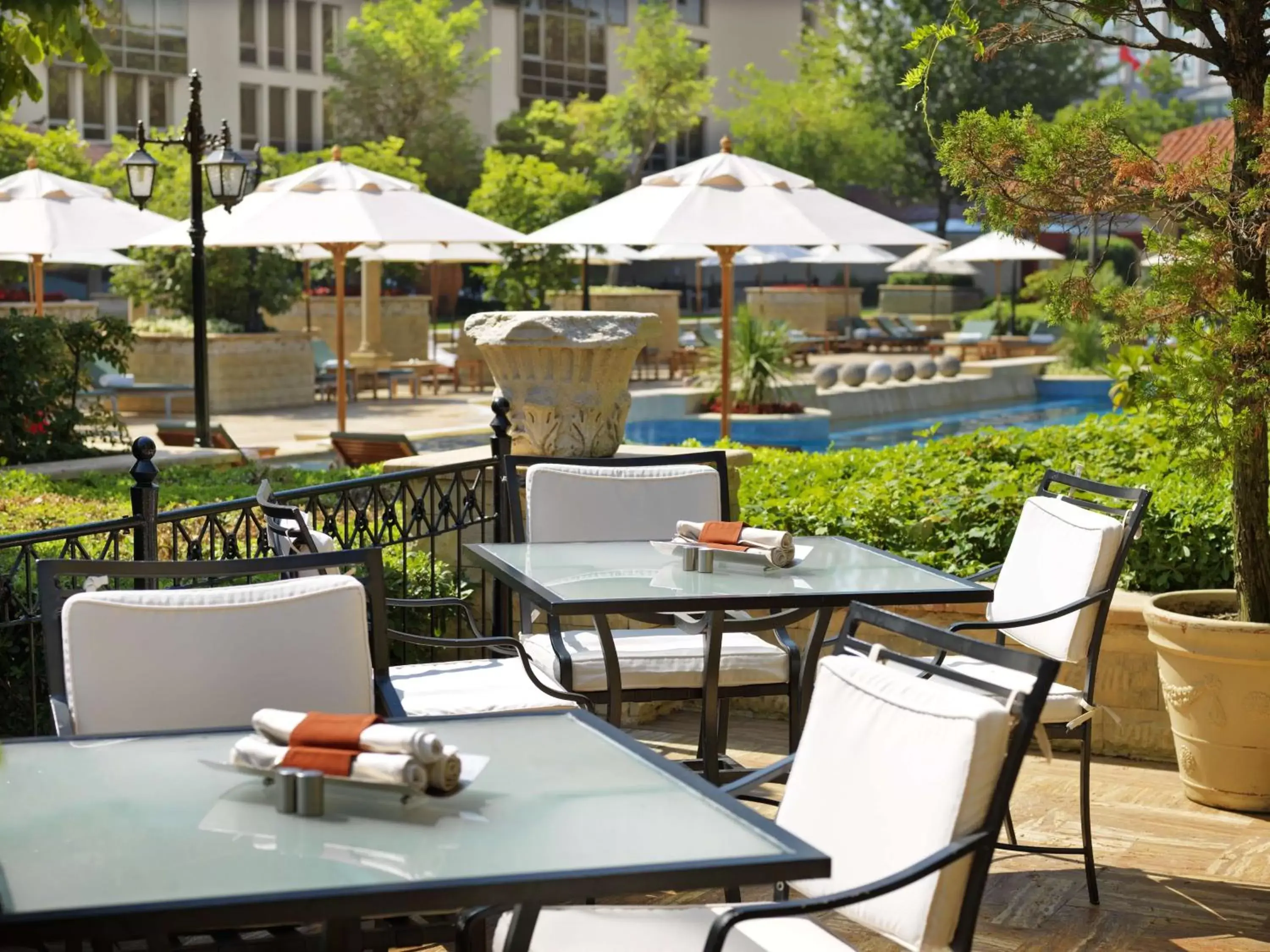 Patio, Restaurant/Places to Eat in Grand Hyatt Istanbul