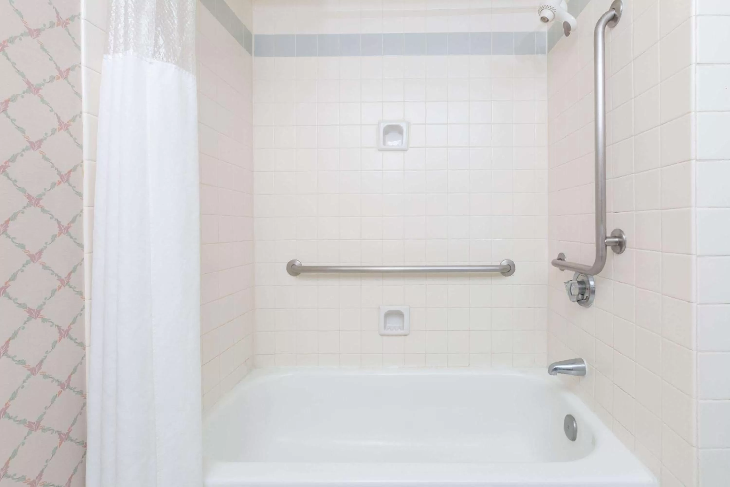 Bathroom in Ramada by Wyndham Hawthorne/LAX