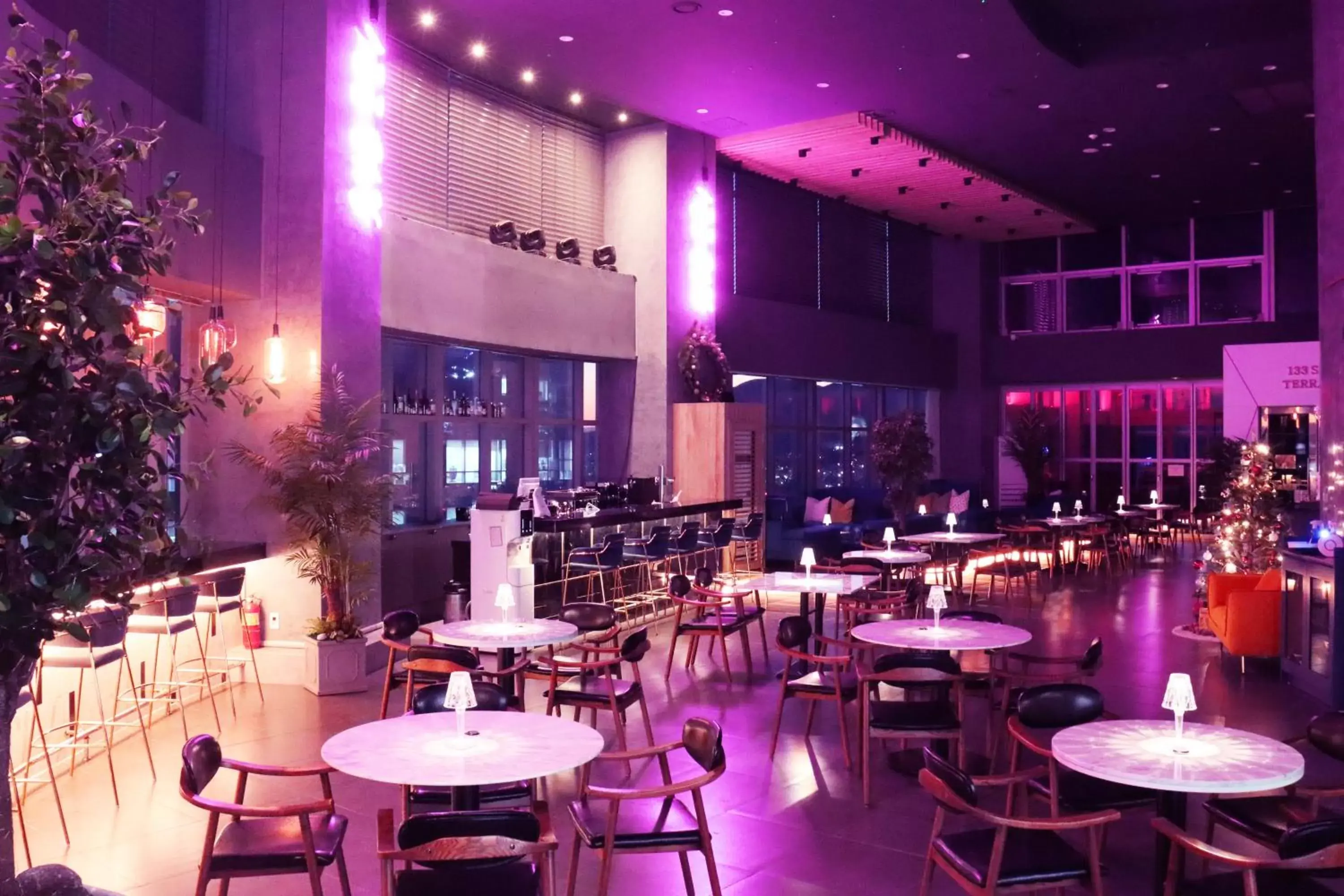 Lounge or bar, Restaurant/Places to Eat in Avani Central Busan