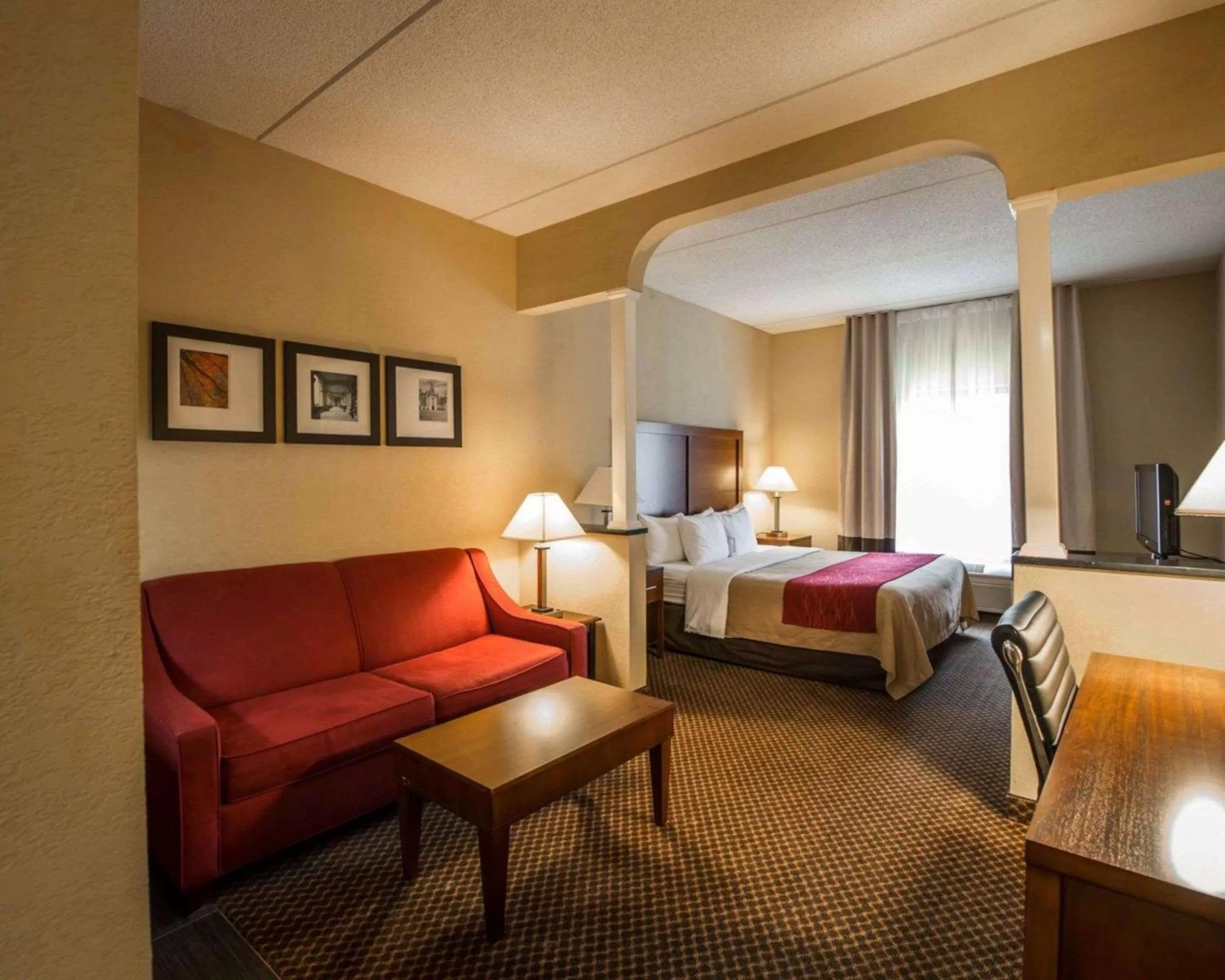 Photo of the whole room in Comfort Inn & Suites Morganton South