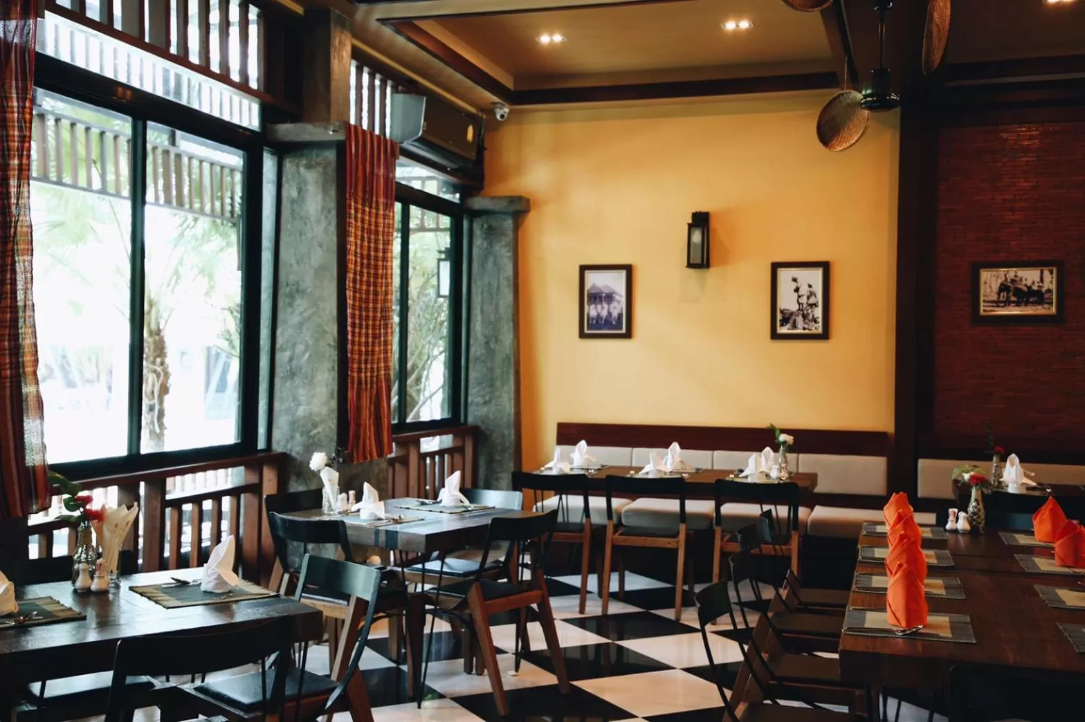 Restaurant/places to eat in Hotel de l'amour SHA PLUS