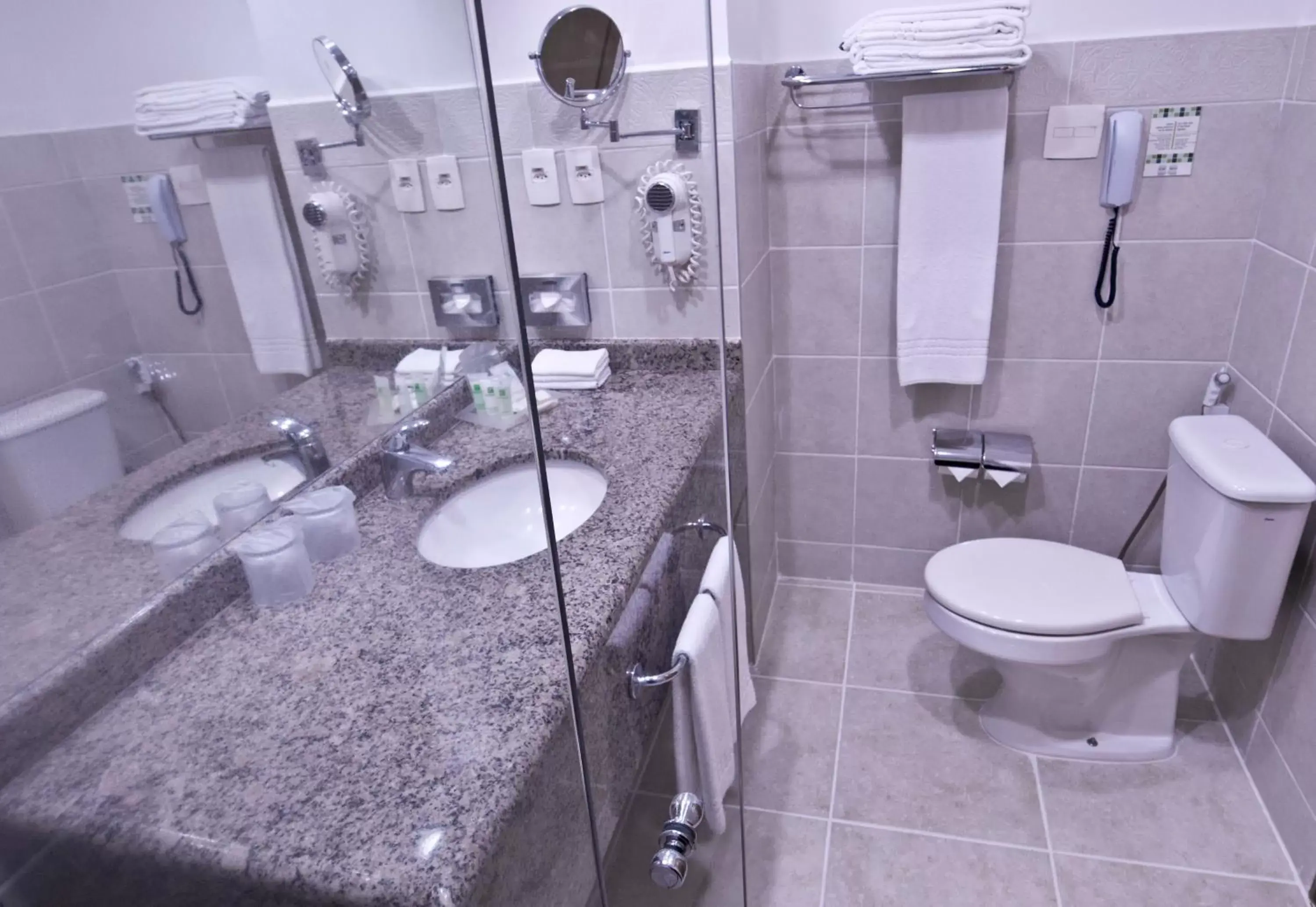 Bathroom in Holiday Inn Manaus, an IHG Hotel