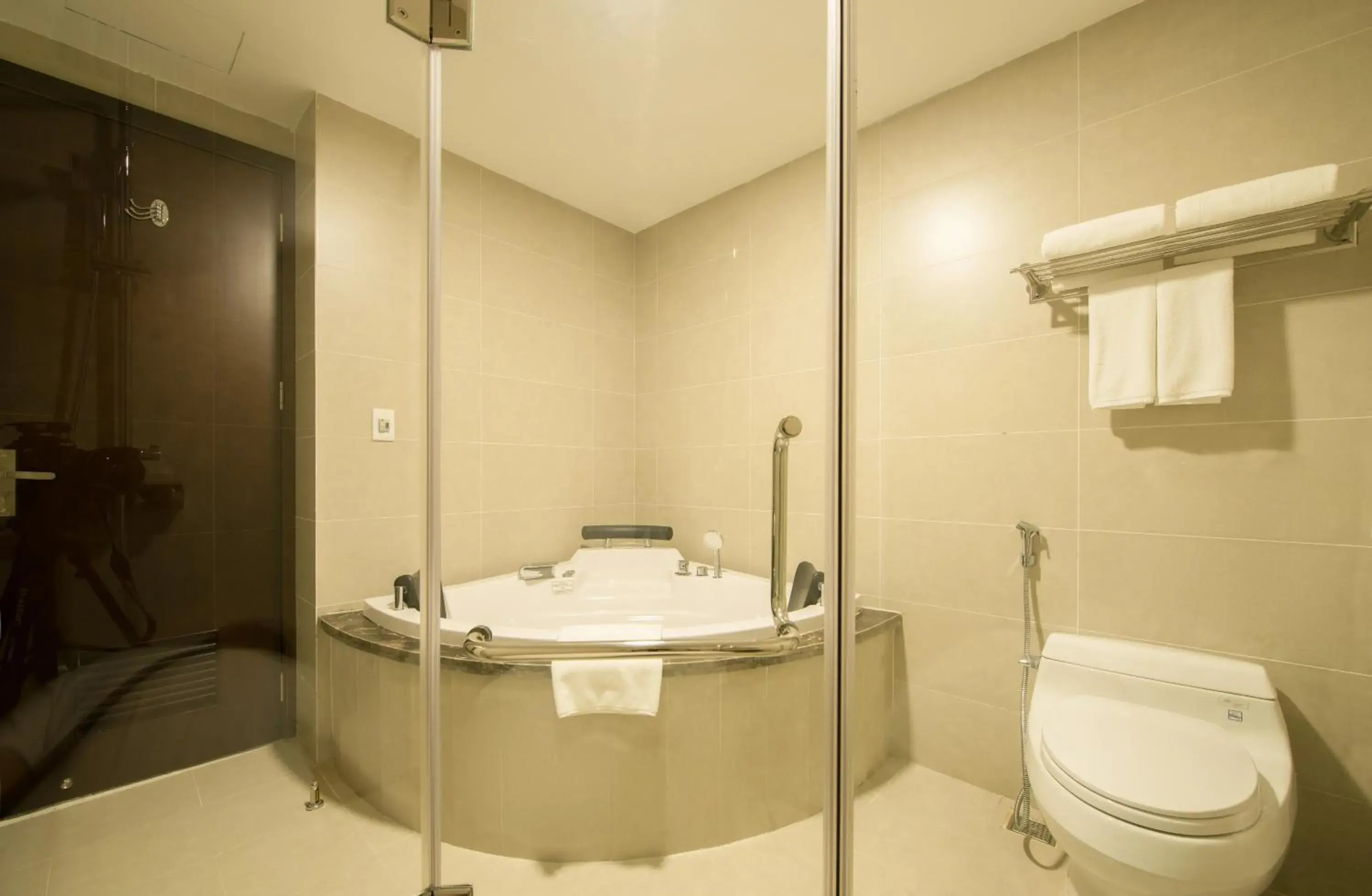 Bathroom in Muong Thanh Hanoi Centre Hotel