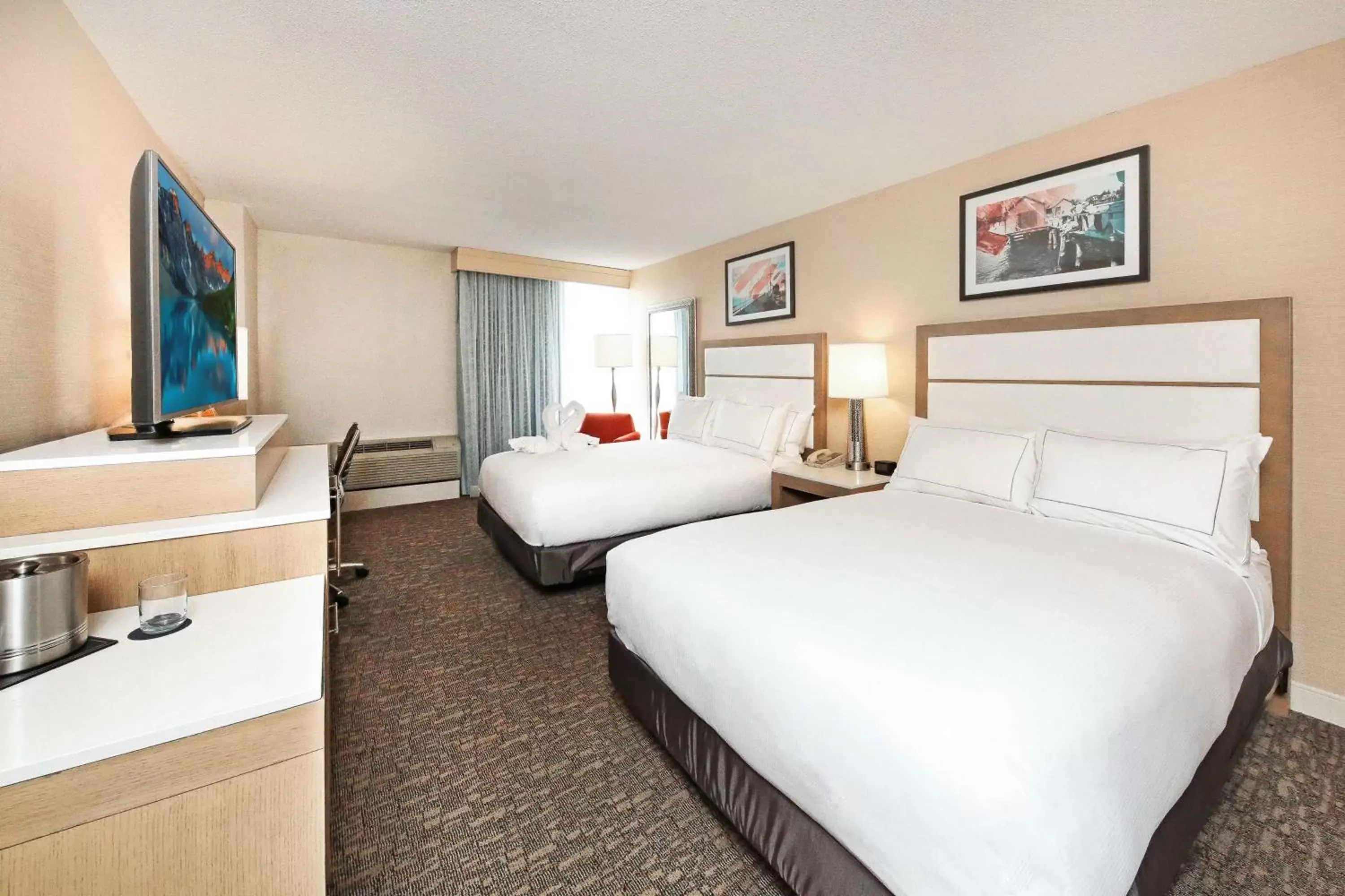 Double Room with Two Double Beds with Bath Tub - Disability Access/ Non-Smoking in DoubleTree by Hilton Virginia Beach Double Room with Two Double Beds with Bath Tub - Disability Access/ Non-Smoking in DoubleTree by Hilton Virginia Beach