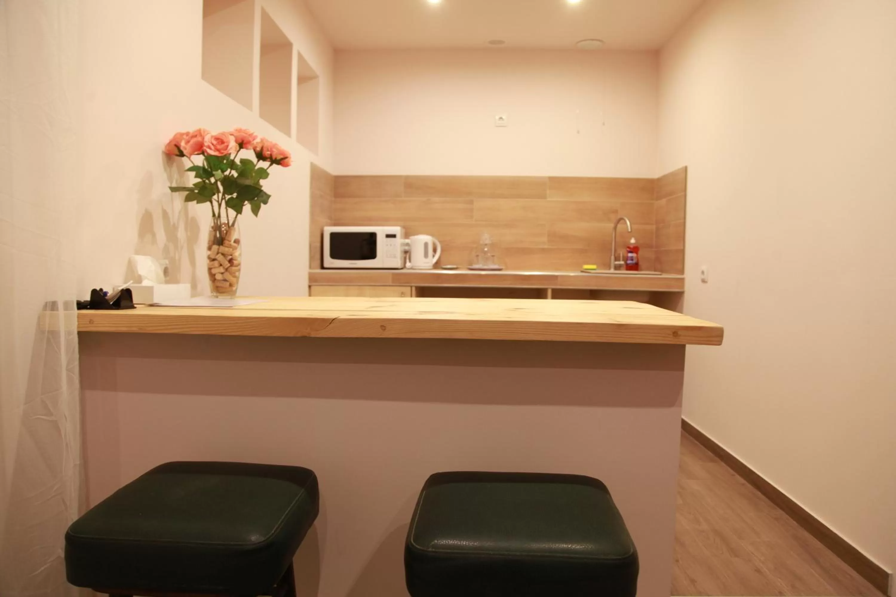 WINE & ROSE BOUTIQUE HOTEL