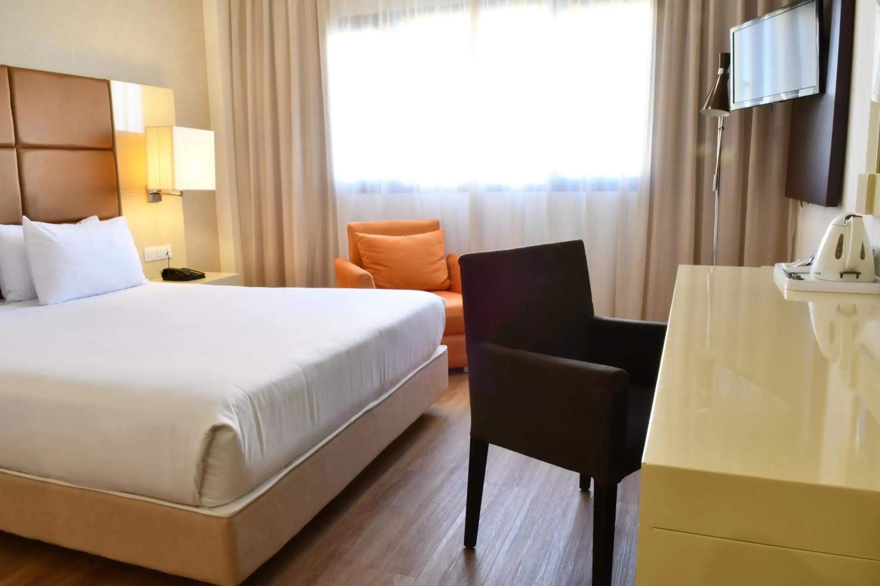 Photo of the whole room, Bed in Holiday Inn Madrid - Las Tablas, an IHG Hotel