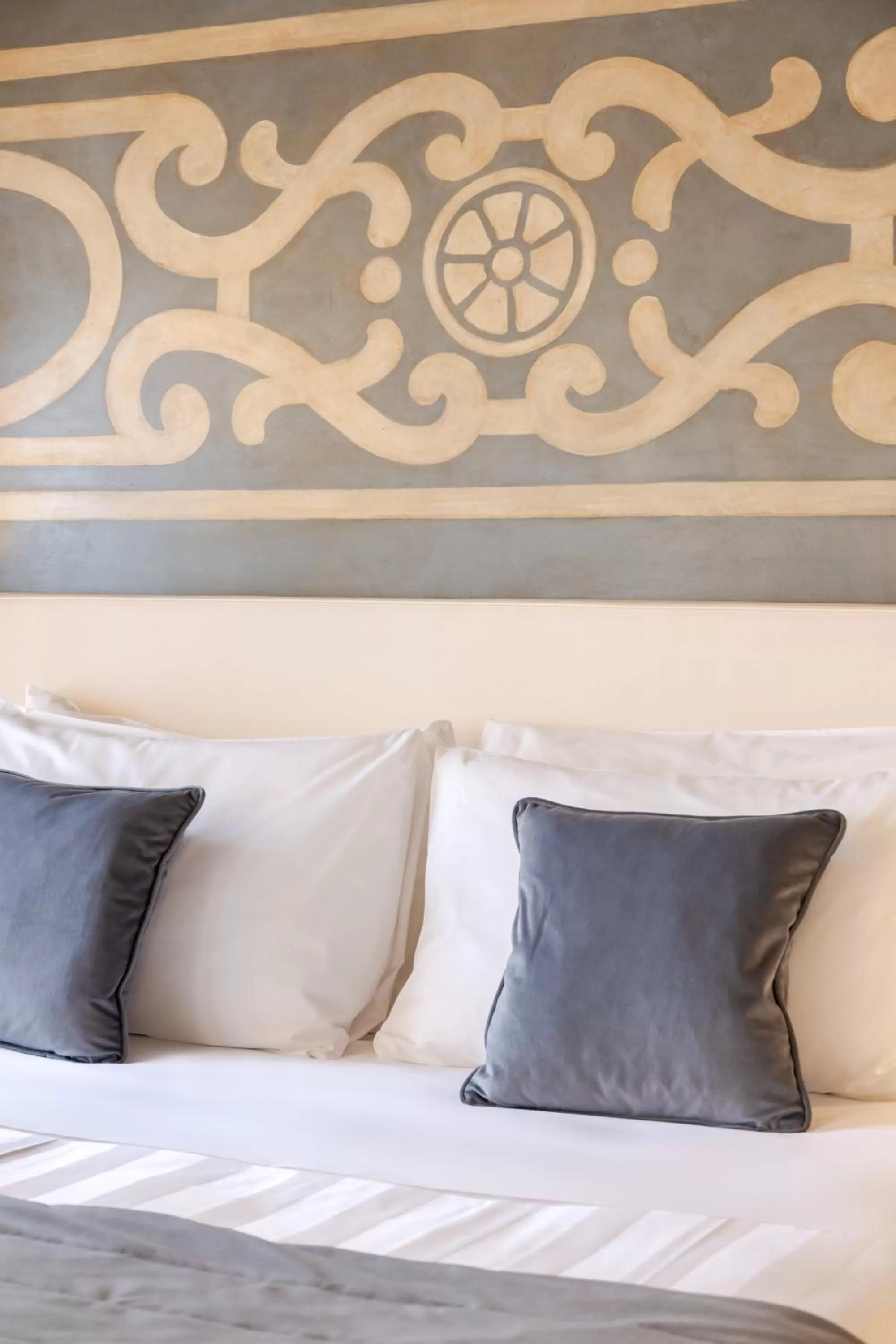 Decorative detail, Bed in Palazzo Keller