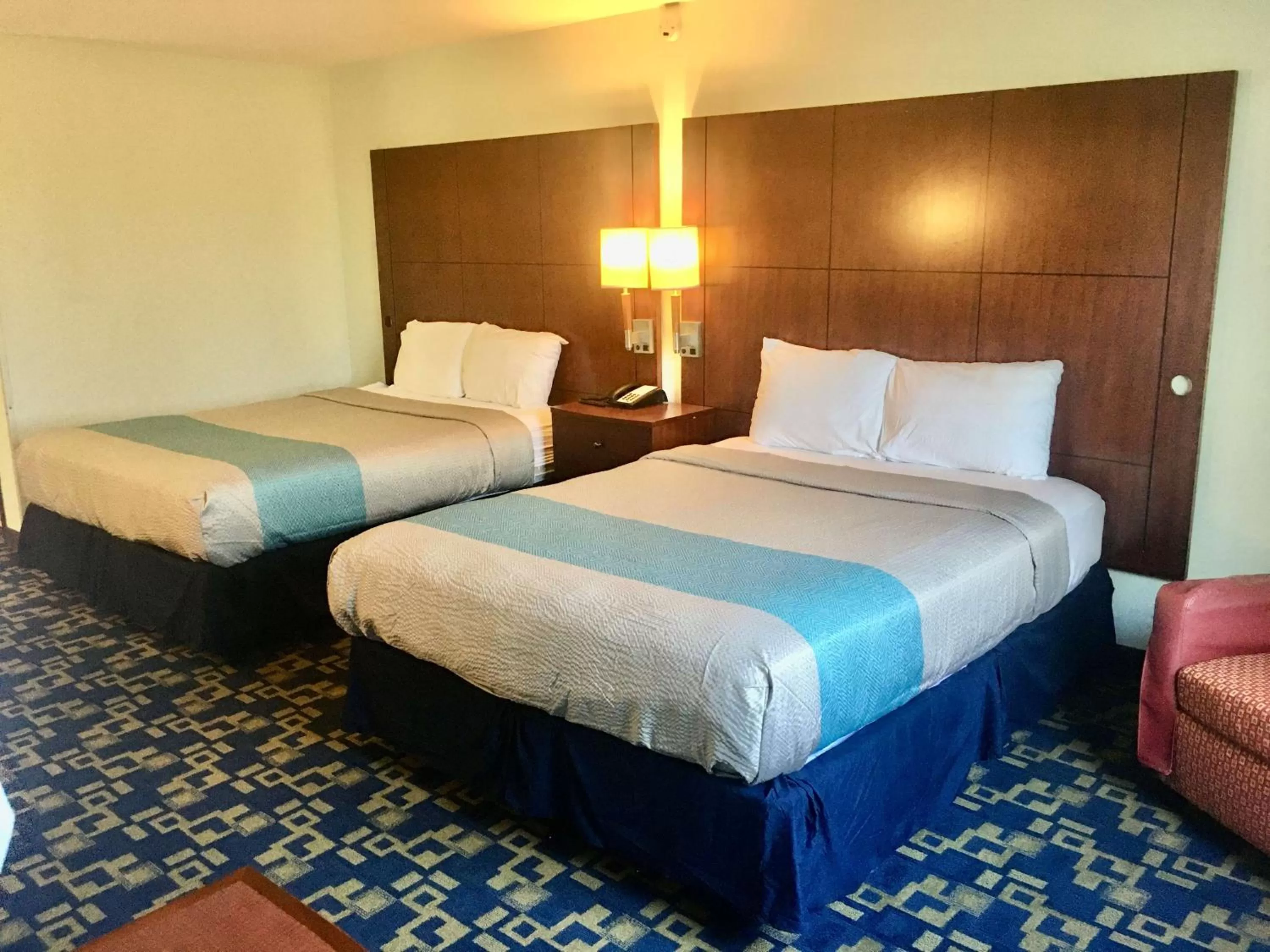 Photo of the whole room, Bed in SureStay Hotel by Best Western Weimar