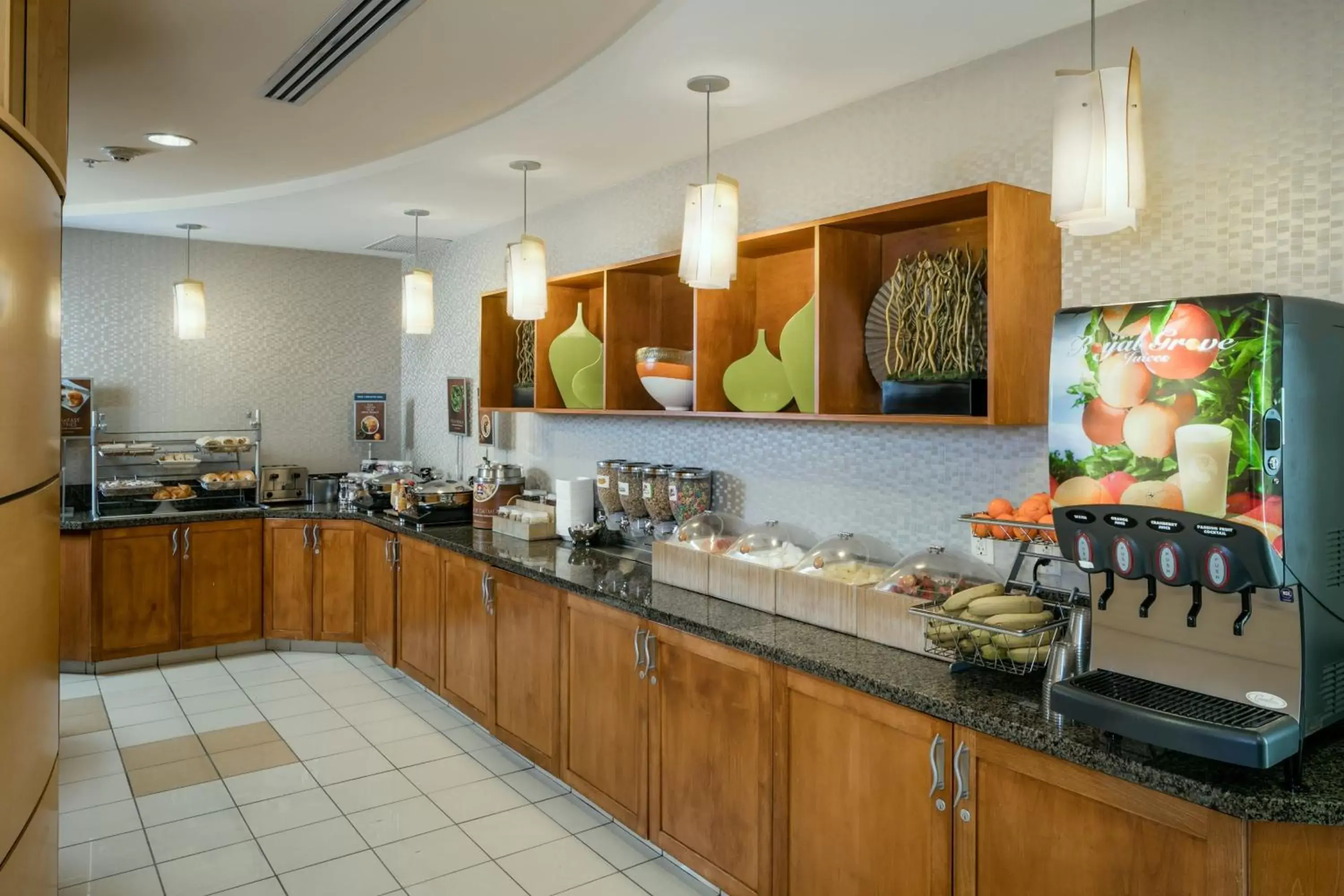 Breakfast, Restaurant/Places to Eat in SpringHill Suites by Marriott Medford