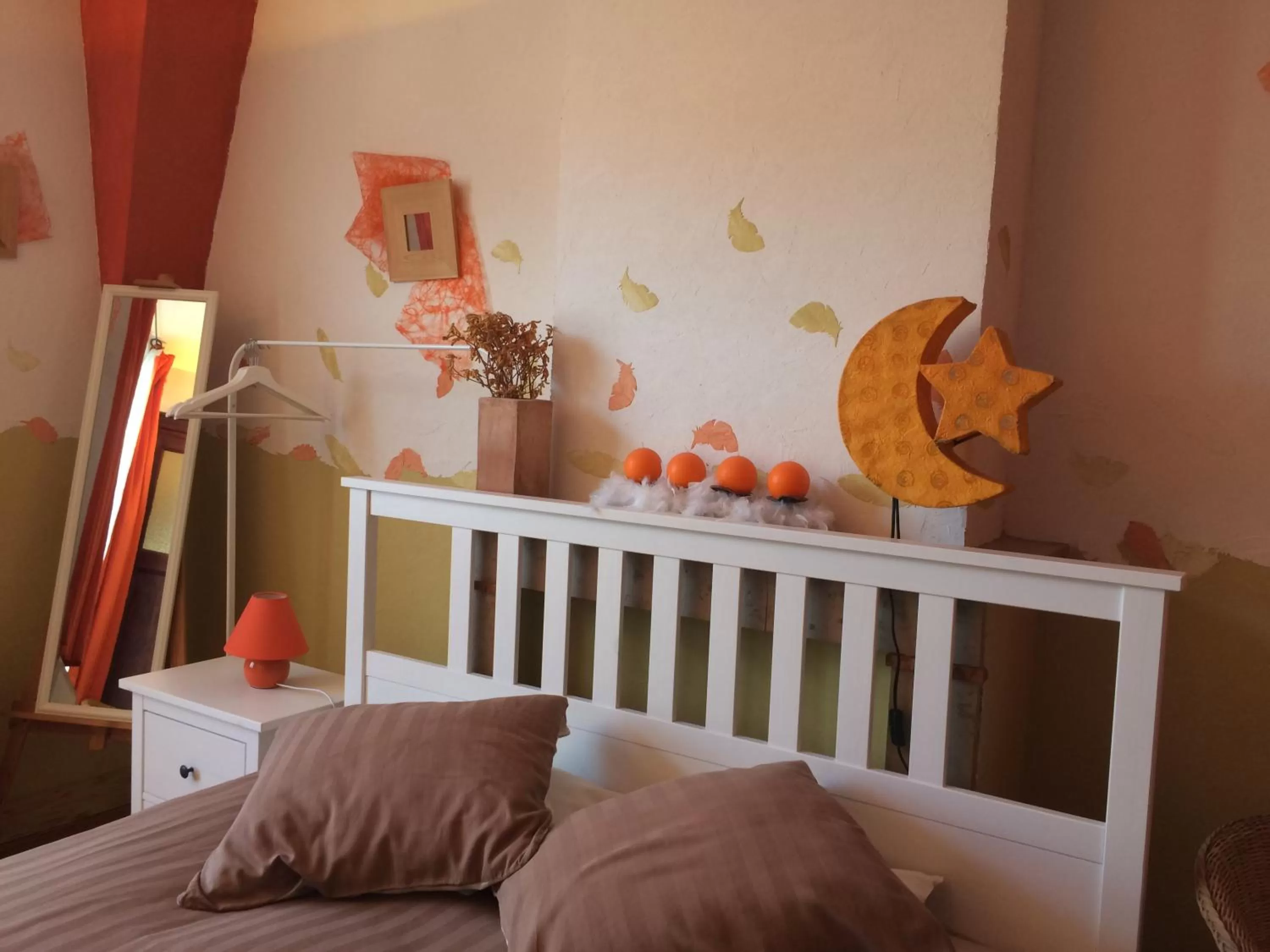 Decorative detail, Bed in B&B Marianne