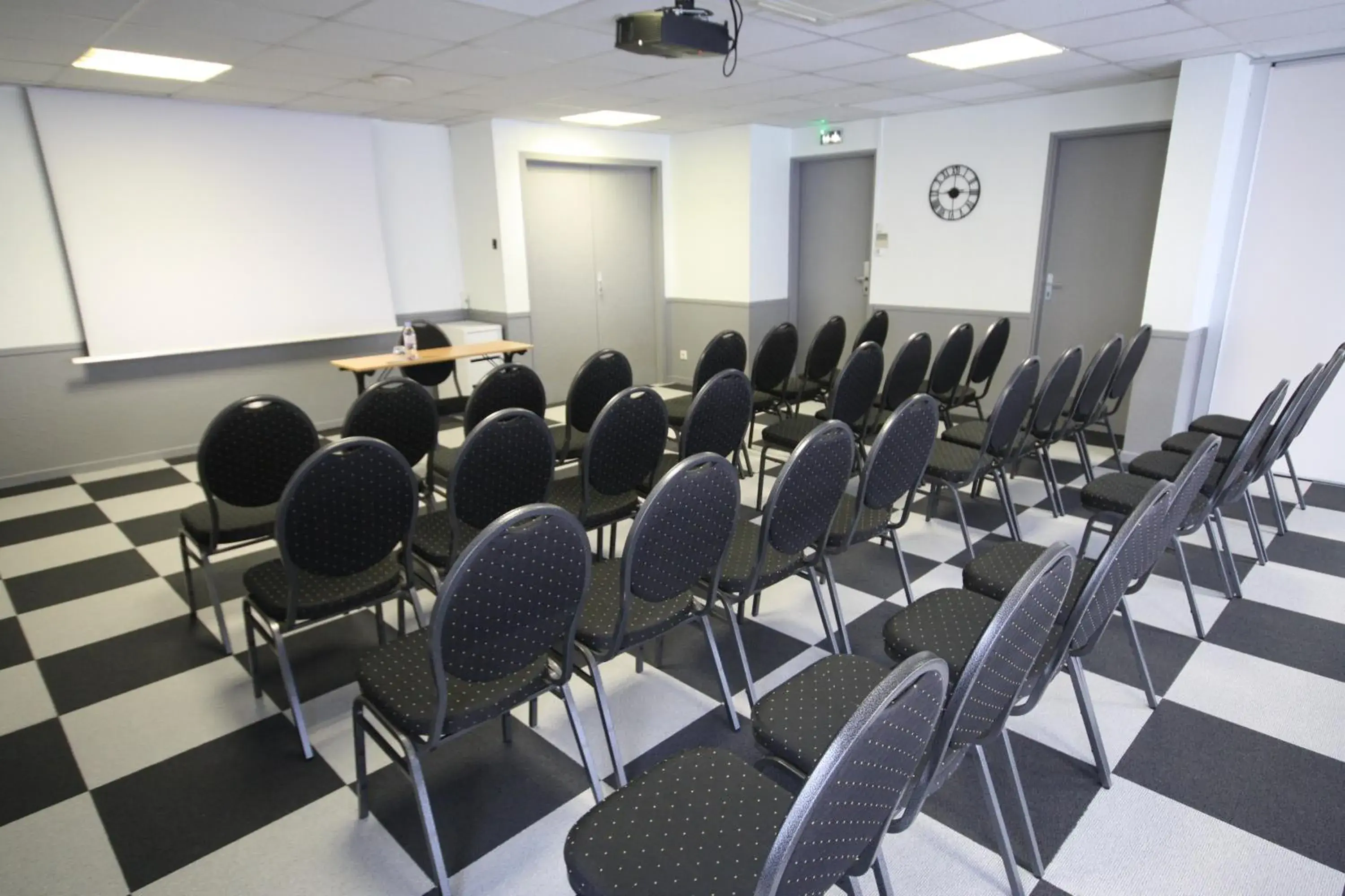 Meeting/conference room in Hotel Kyriad Tours St Pierre des Corps Gare