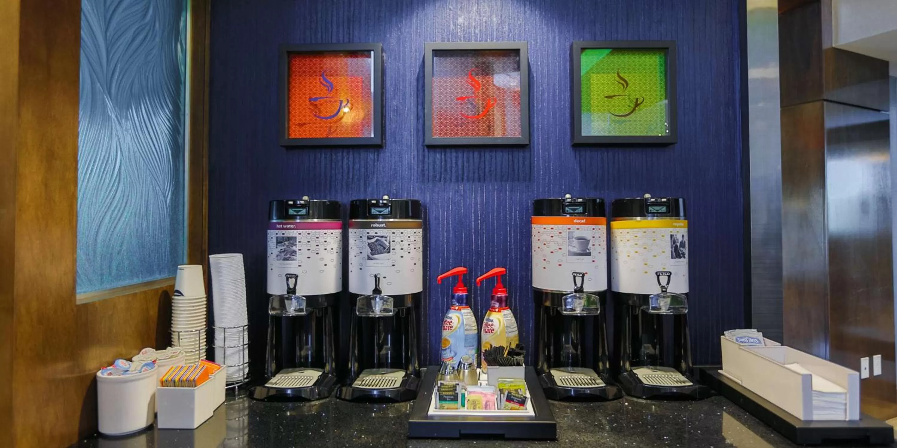 Dining area in Hampton Inn & Suites Charlotte/Ballantyne, Nc