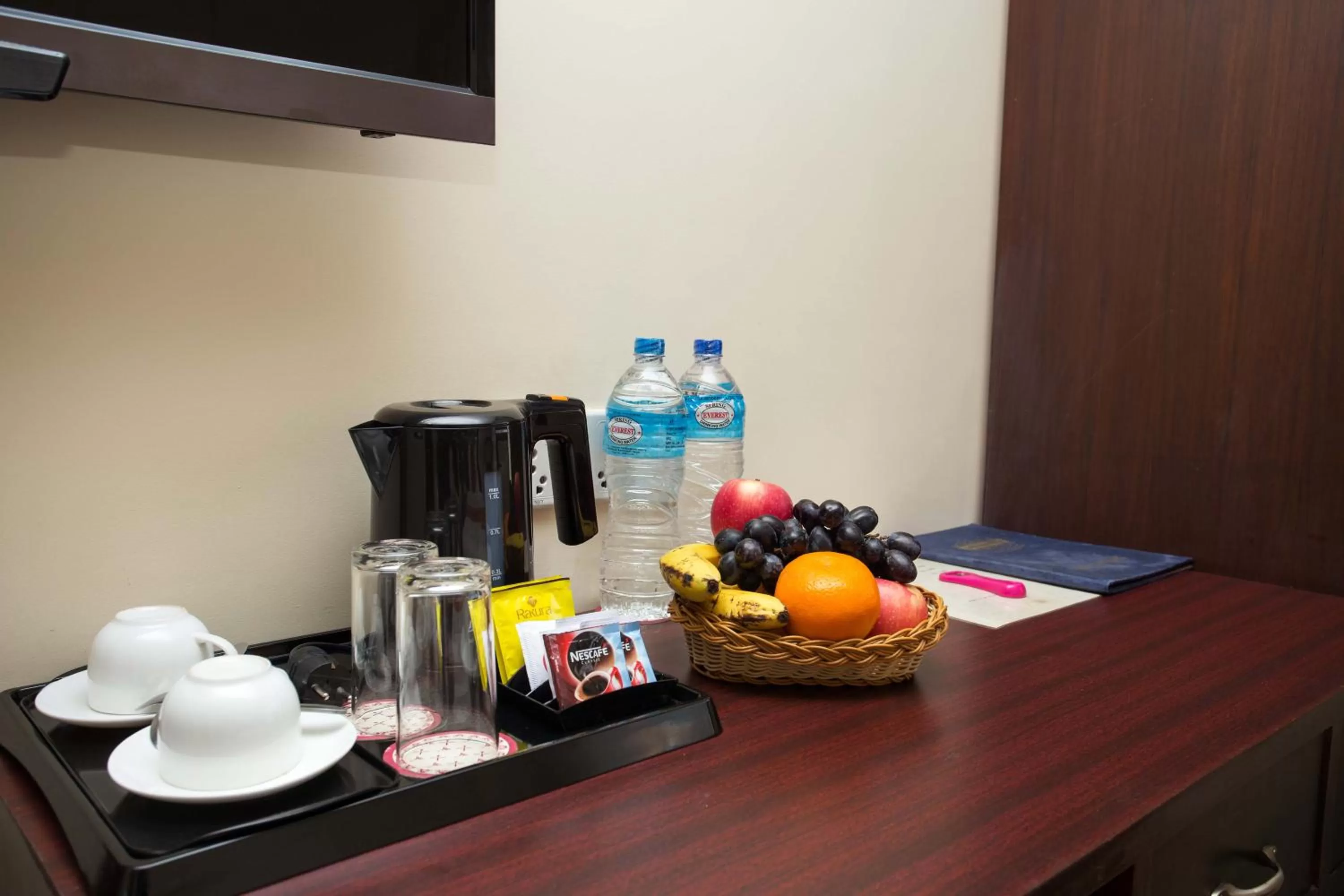 Coffee/tea facilities in Hotel Jay Suites