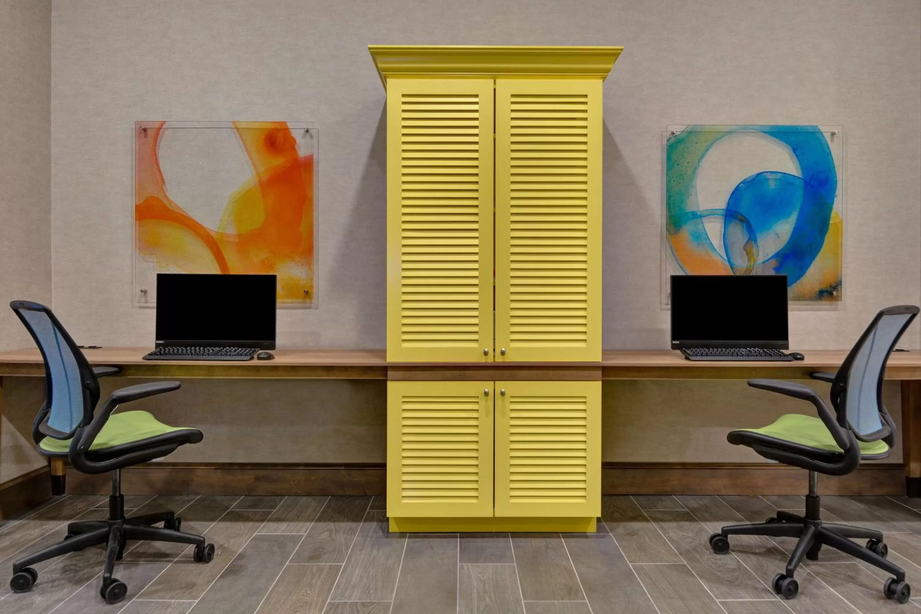 Business facilities in Home2 Suites By Hilton Orlando Flamingo Crossings, FL