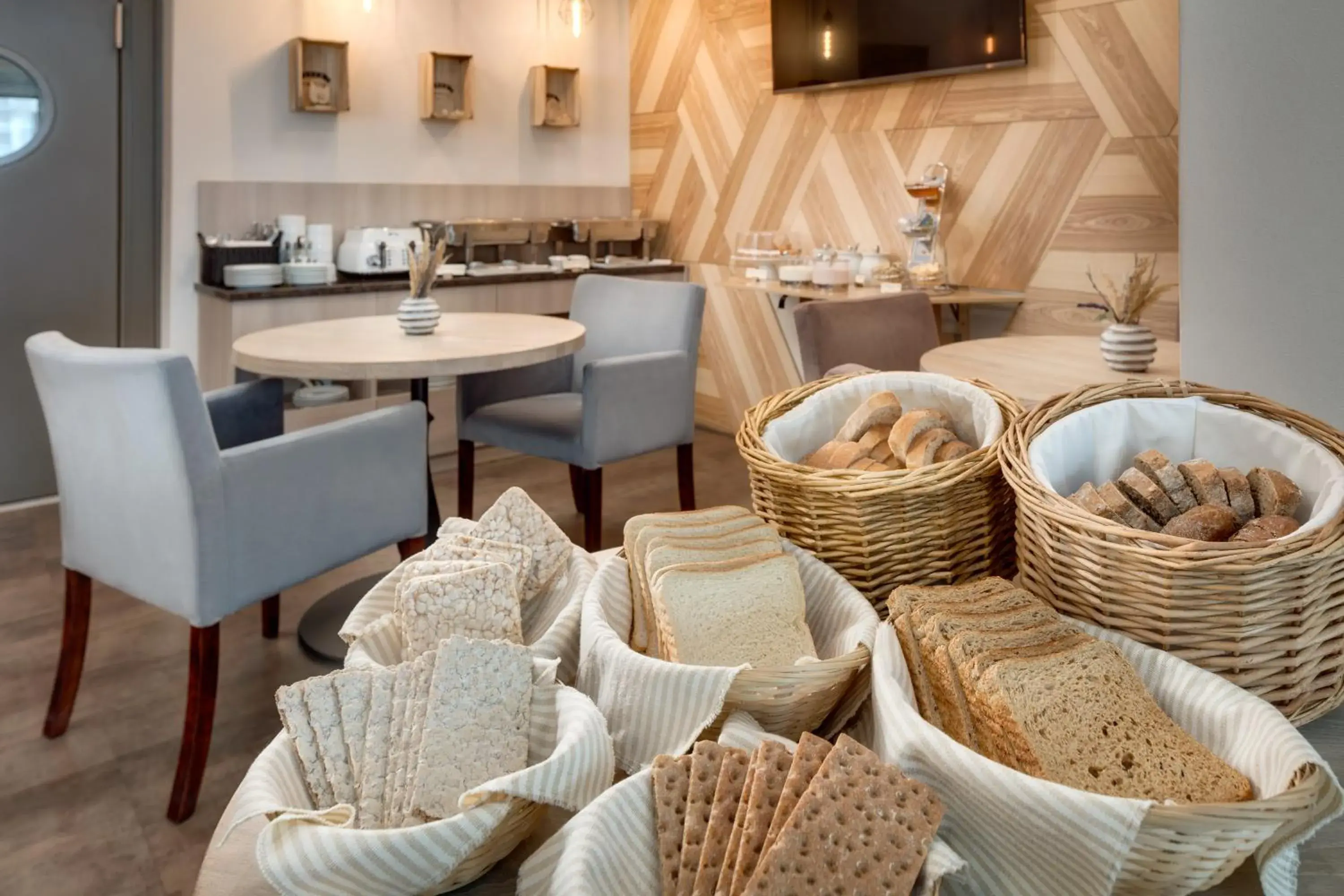 Buffet breakfast, Restaurant/Places to Eat in Hotel Florenc