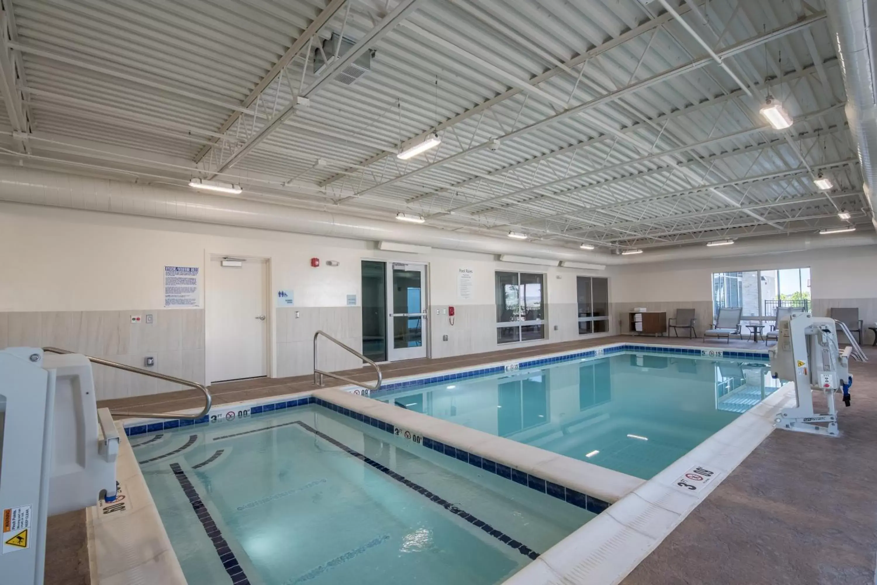 Swimming Pool in Holiday Inn Express & Suites Lehi - Thanksgiving Point, an IHG Hotel